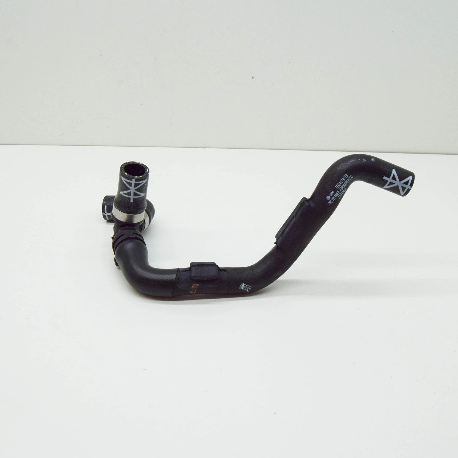 NEW VW SHARAN 7N ENGINE COOLANT HOSE 7N0121086B ORIGINAL
