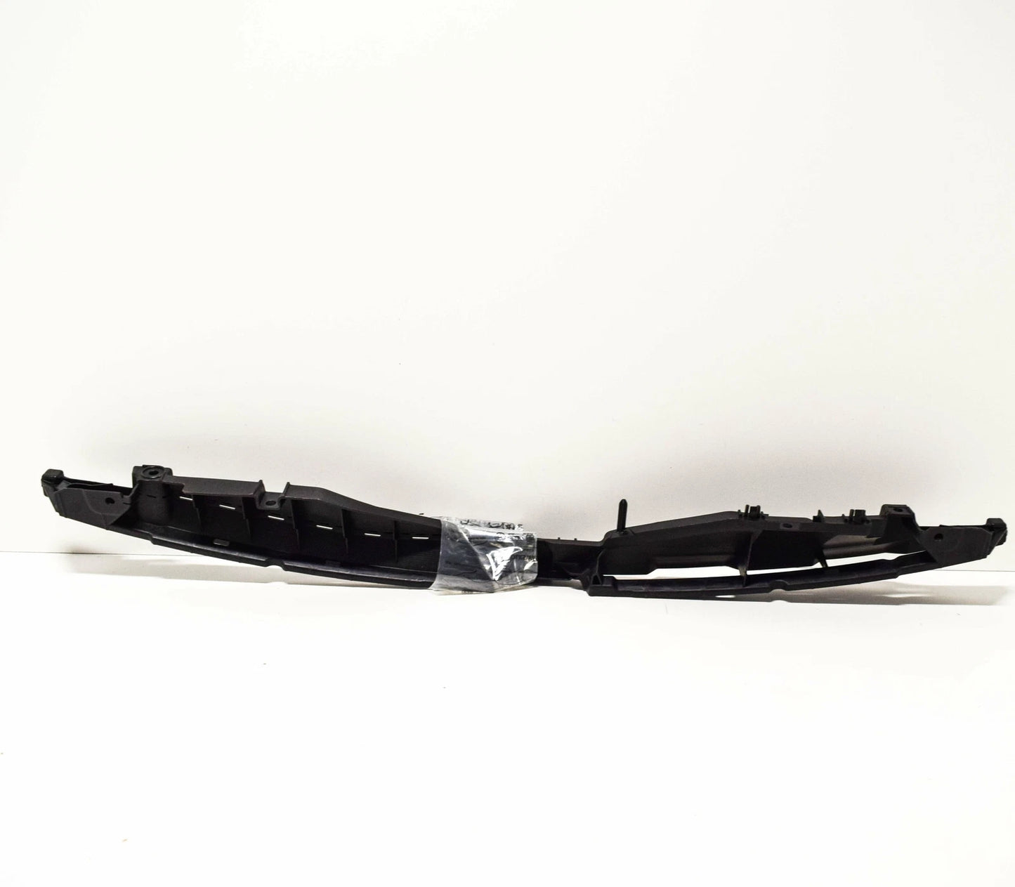 NEW VW SCIROCCO MK3 FRONT CENTER RADIATOR GRILLE SUPPORT 1K8805813B