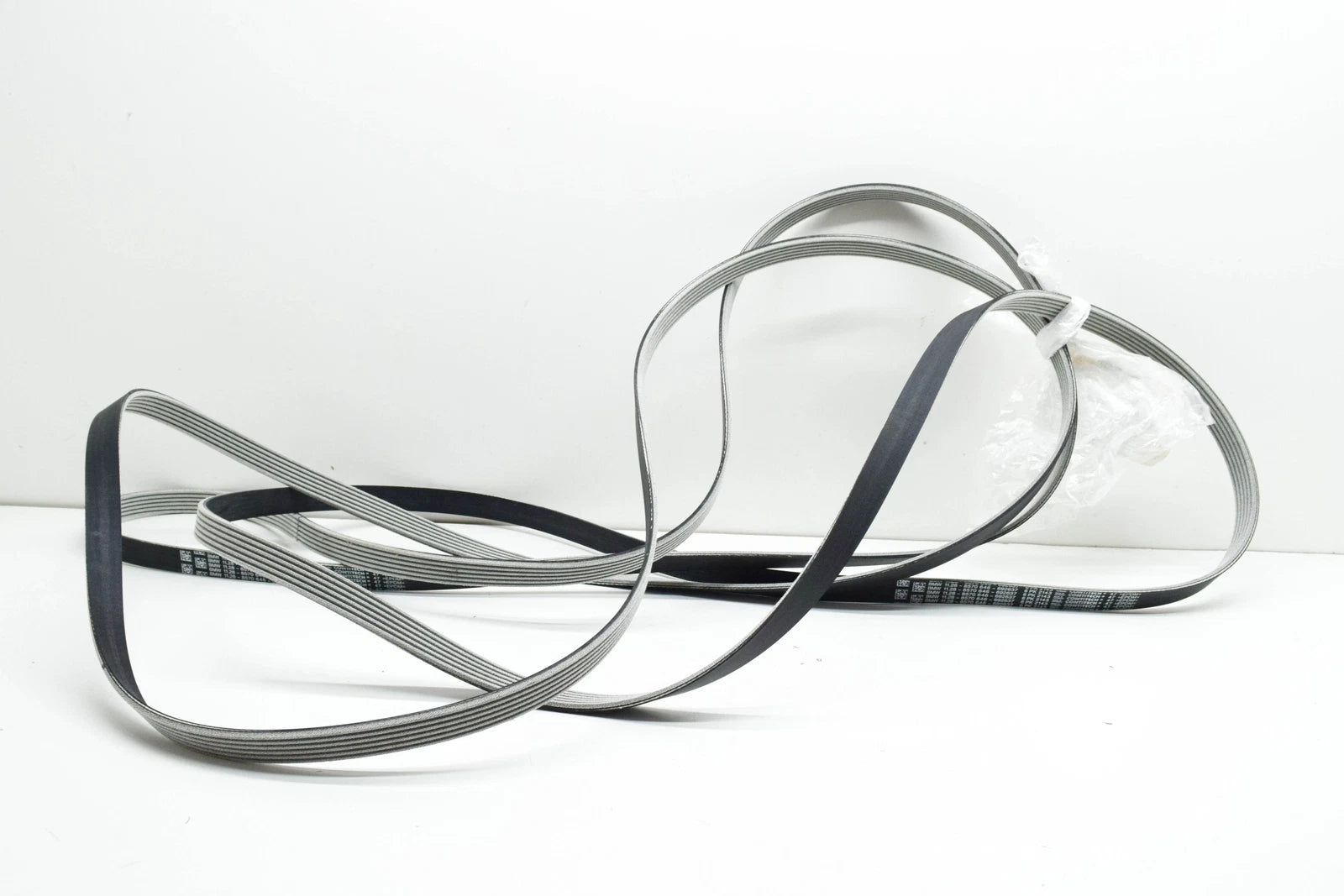 NEW BMW E70 E71 F01 F02 F06 V RIBBED BELT 6 PK X 2143 8570646 11288570646