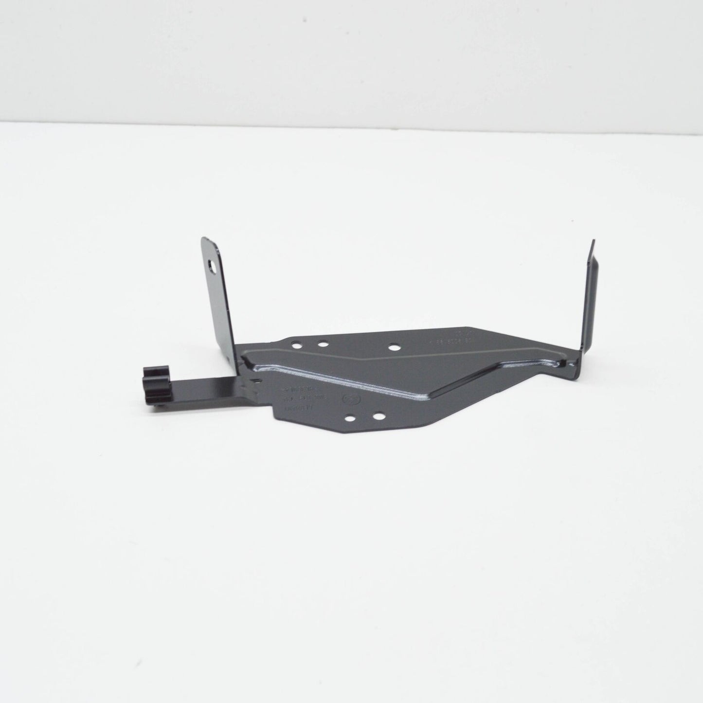 NEW VOLKSWAGEN ARTEON 3H7 AUXILIARY HEATER FUEL LINE BRACKET 3Q0898595 ORIGINAL