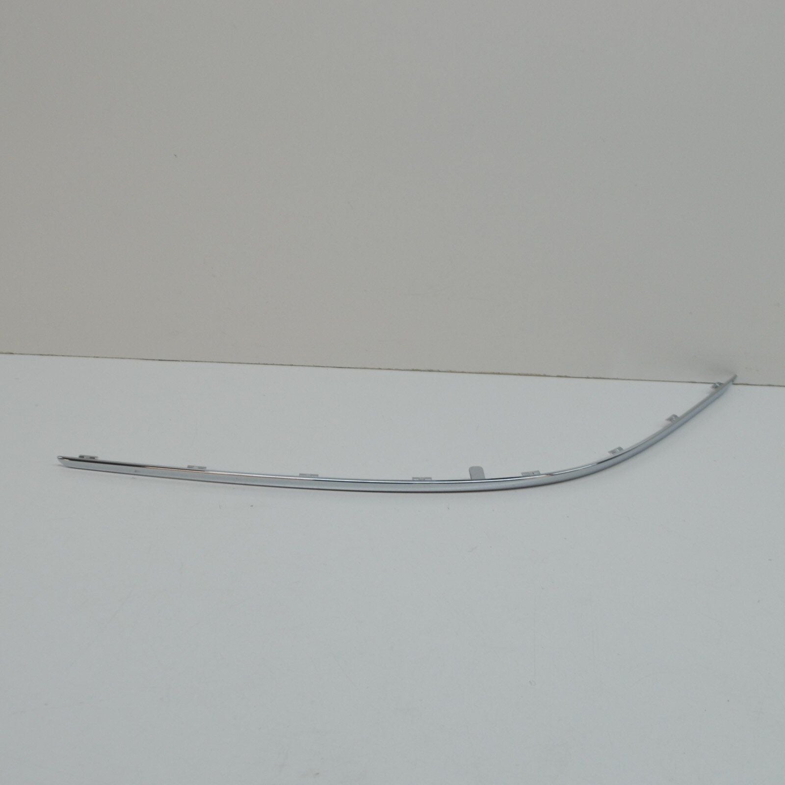 NEW MB CLS C218 FRONT BUMPER RIGHT CHROME MOULDING TRIM A2188850221 ORIGINAL