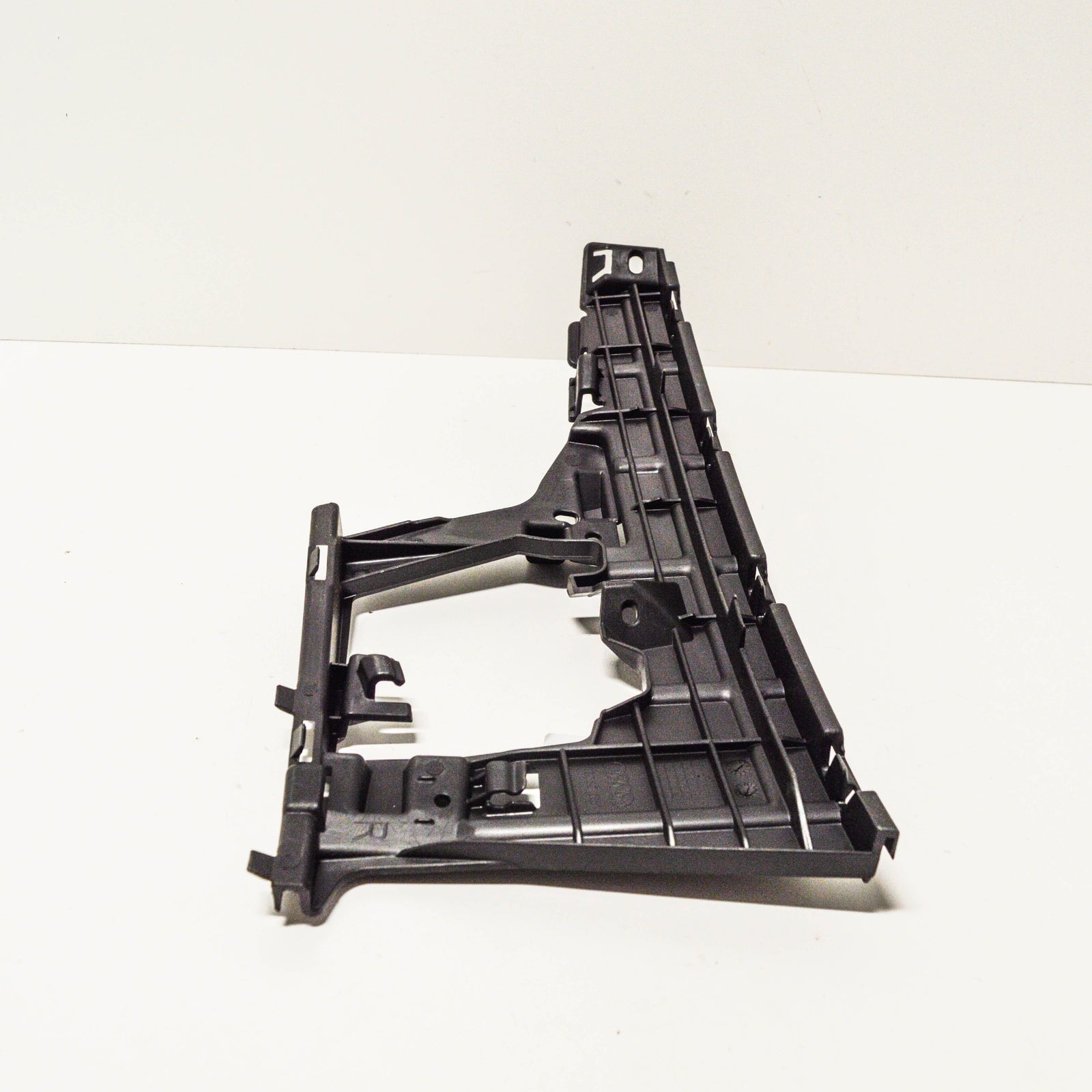 NEW AUDI TT 8S FV RIGHT FRONT BUMPER CLOSING ELEMENT 8S0807096 ORIGINAL