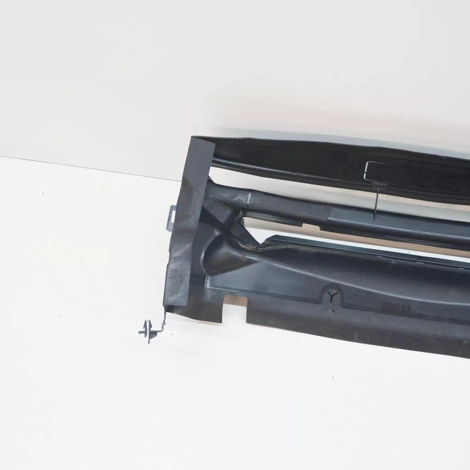 NEW BMW 2 F23 RADIATOR LOWER AIR DUCT 51747290604 7290604 2015 ORIGINAL