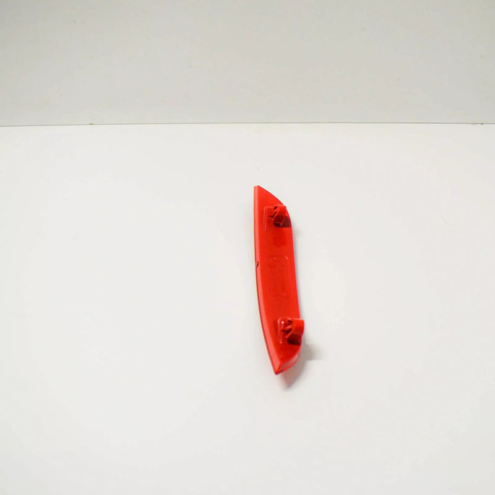 NEW VOLKSWAGEN GOLF PLUS REAR BUMPER RIGHT REFLECTOR 5M0945106G 2007