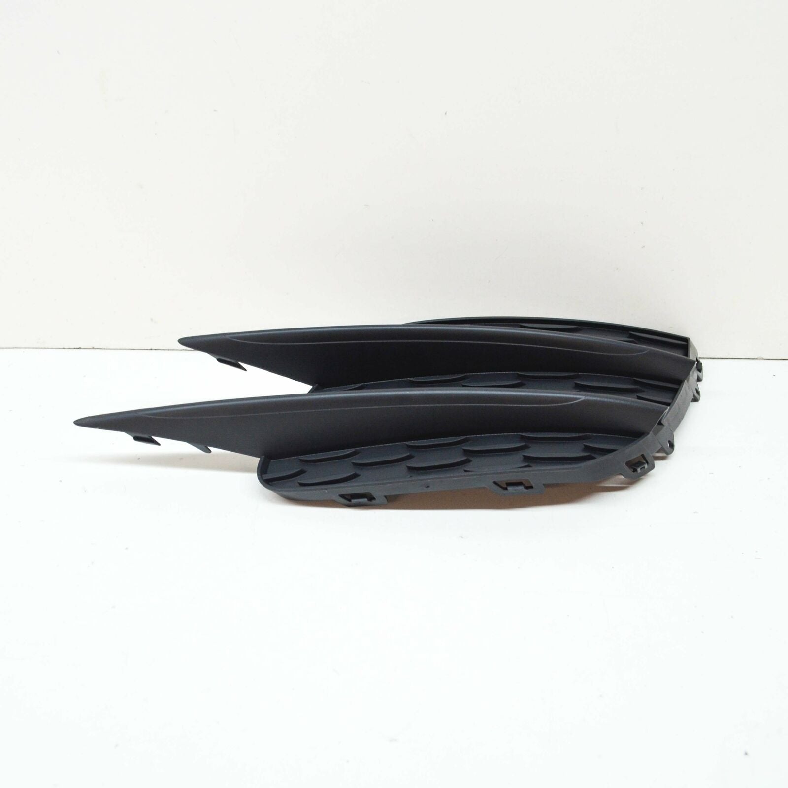 NEW MB B SPORTS TOURER W247 FRONT RIGHT BOTTOM RIGHT COVER A2478851002 ORIGINAL