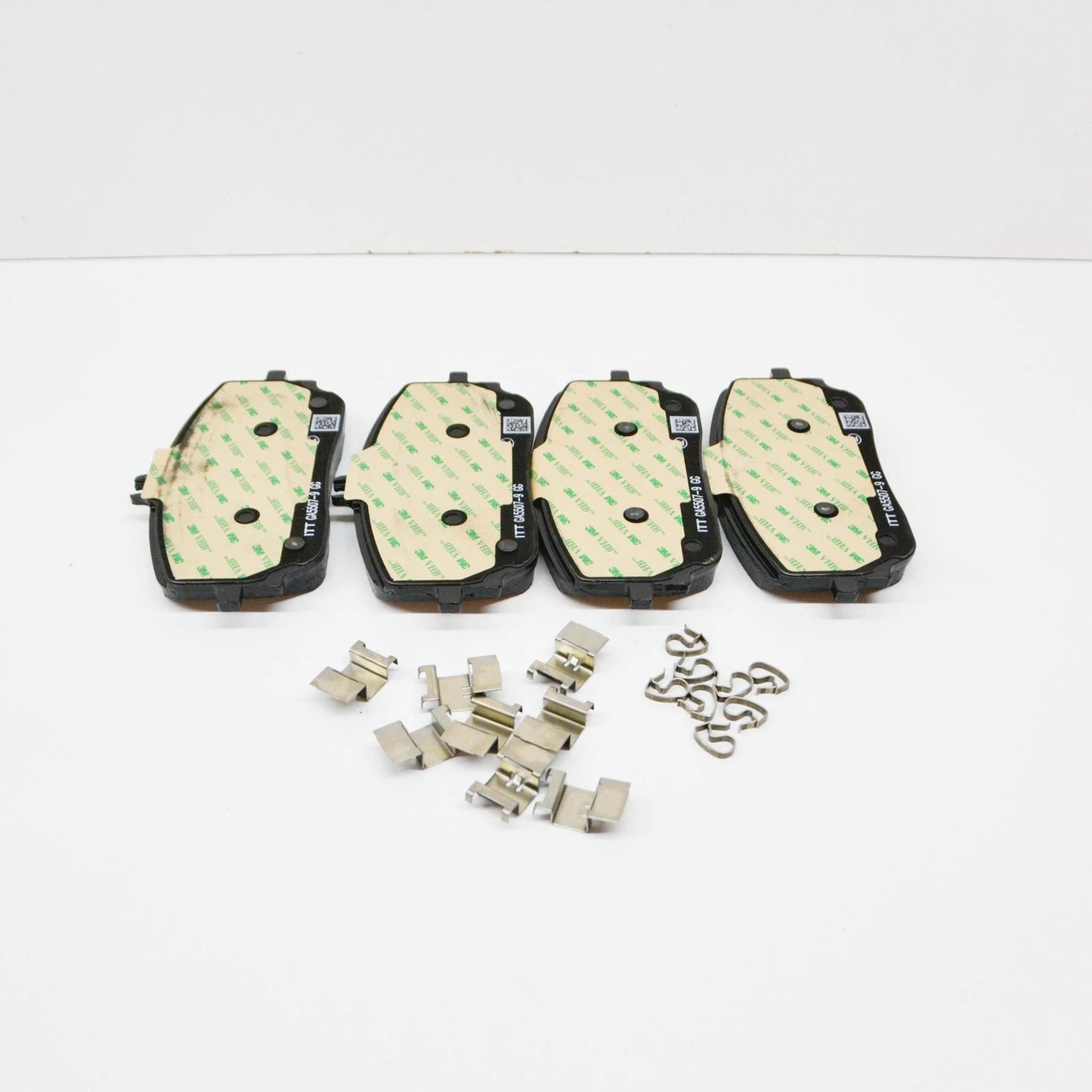 NEW MERCEDES-BENZ GLE W167 FRONT WHEEL BRAKE PAD SET A0004206803 ORIGINAL