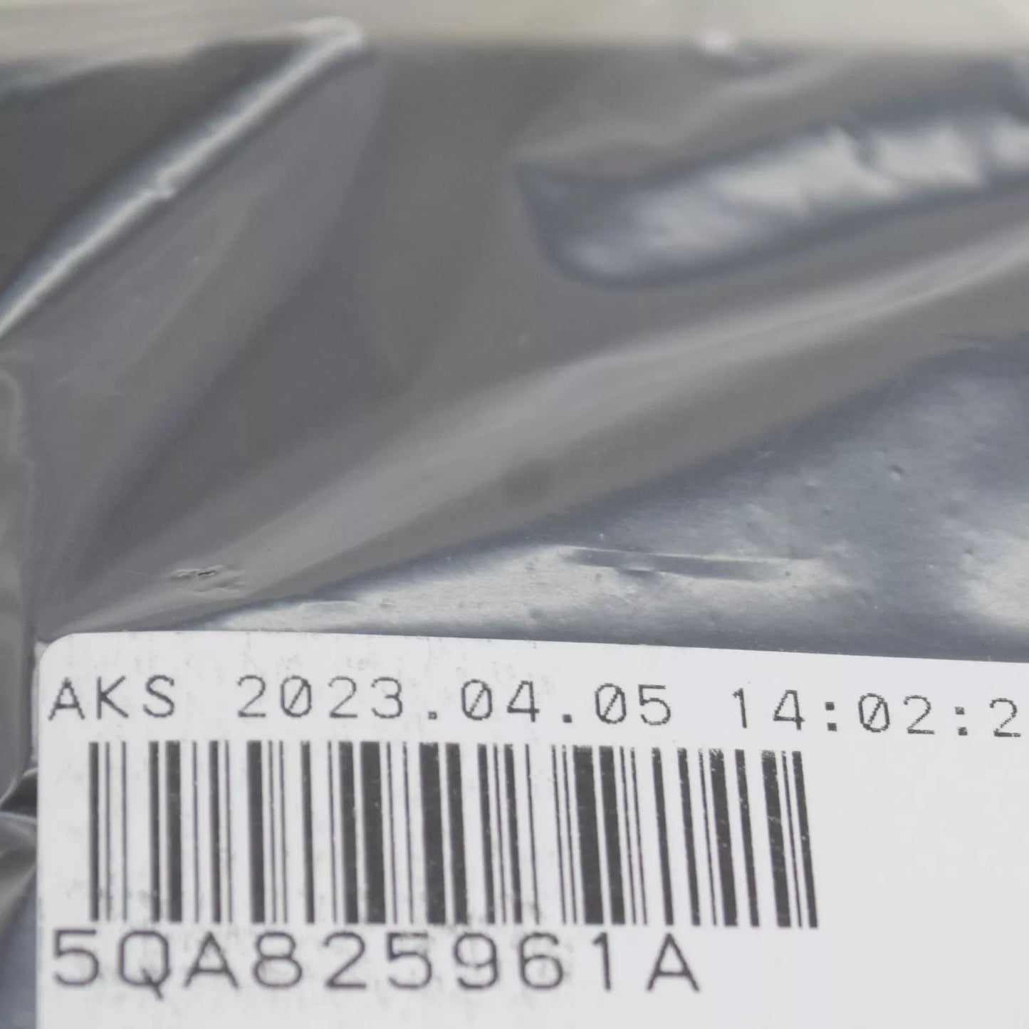 NEW AUDI Q3 F3 UNDERBODY BUNGS 5QA825961A ORIGINAL