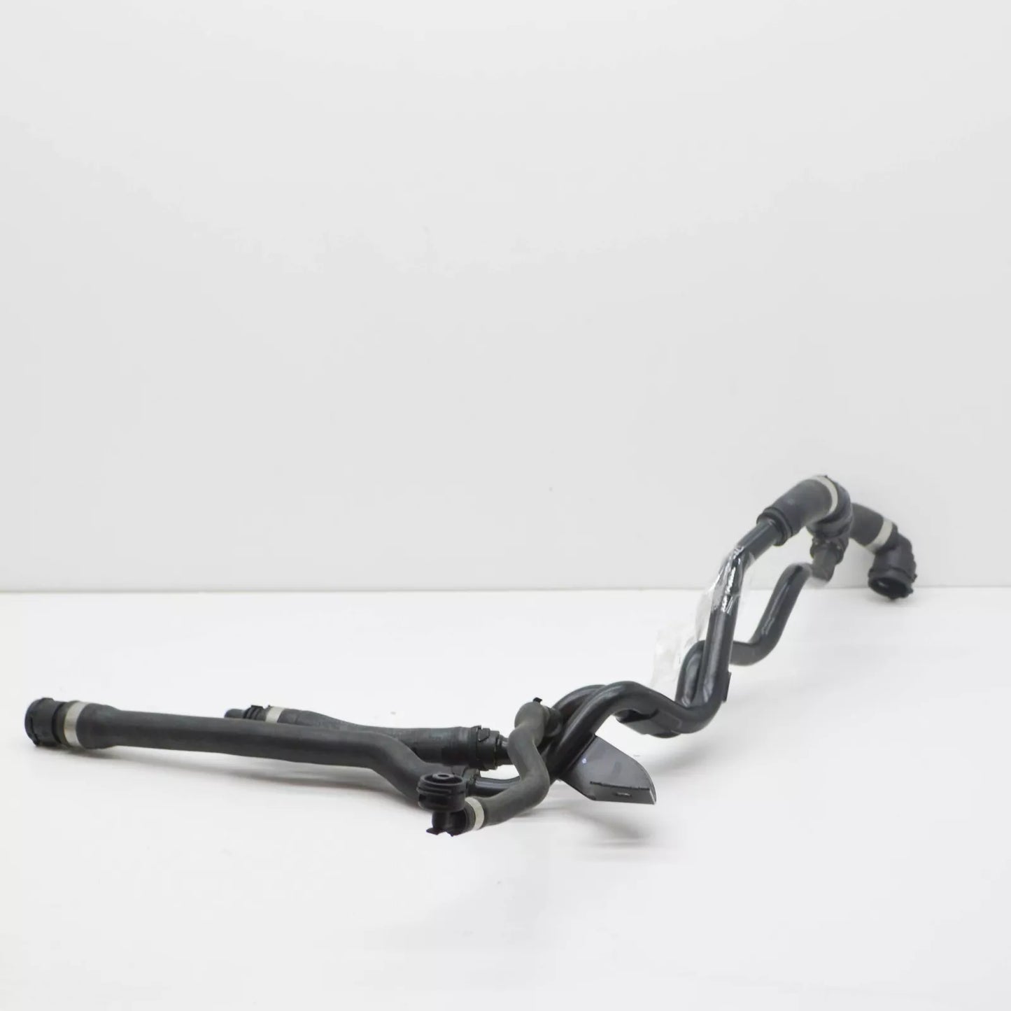 NEW MERCEDES-BENZ C C205 COOLANT HOSES PIPE A2055012001