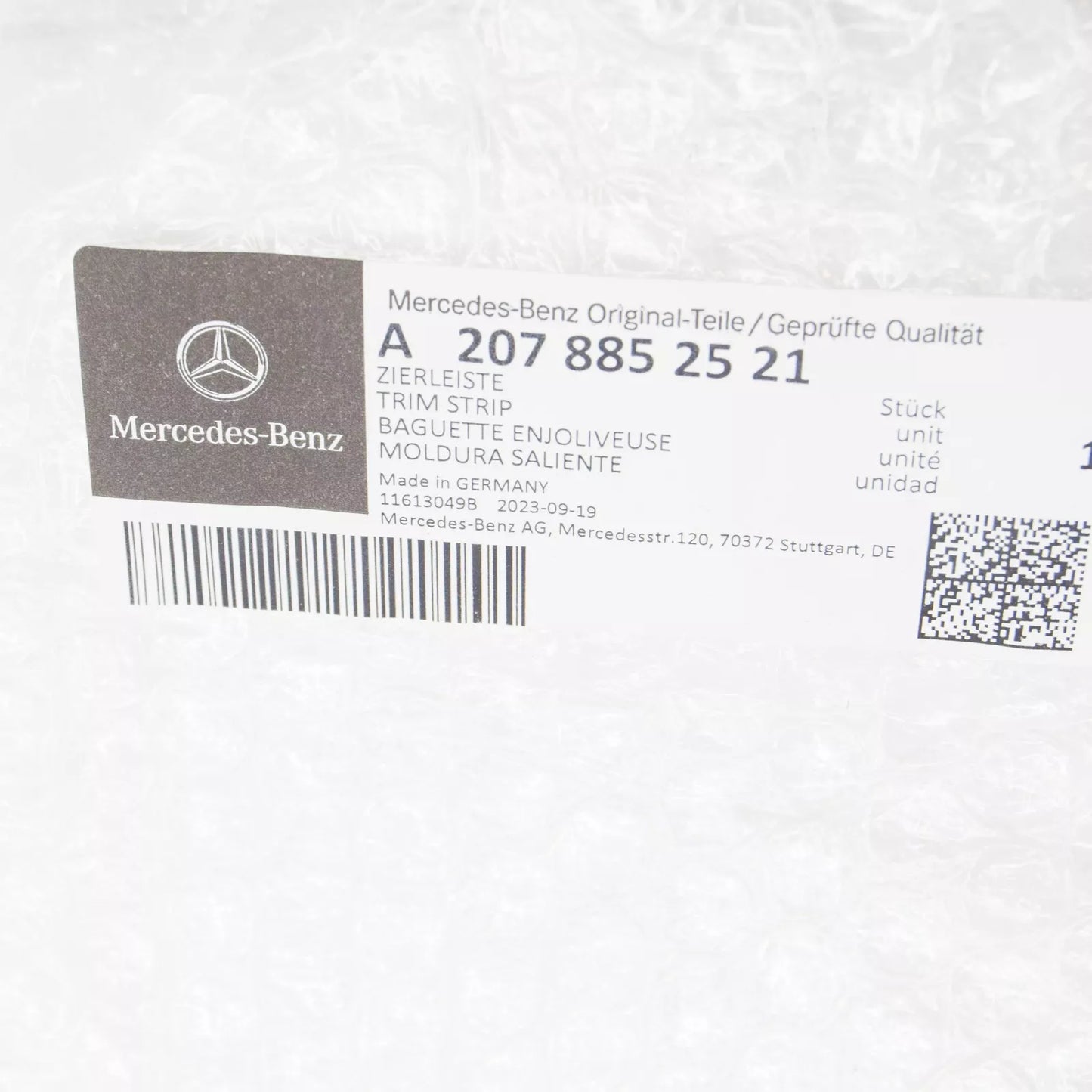 NEW MB E C207 AMG REAR BUMPER CHROME TRIM A2078852521 ORIGINAL