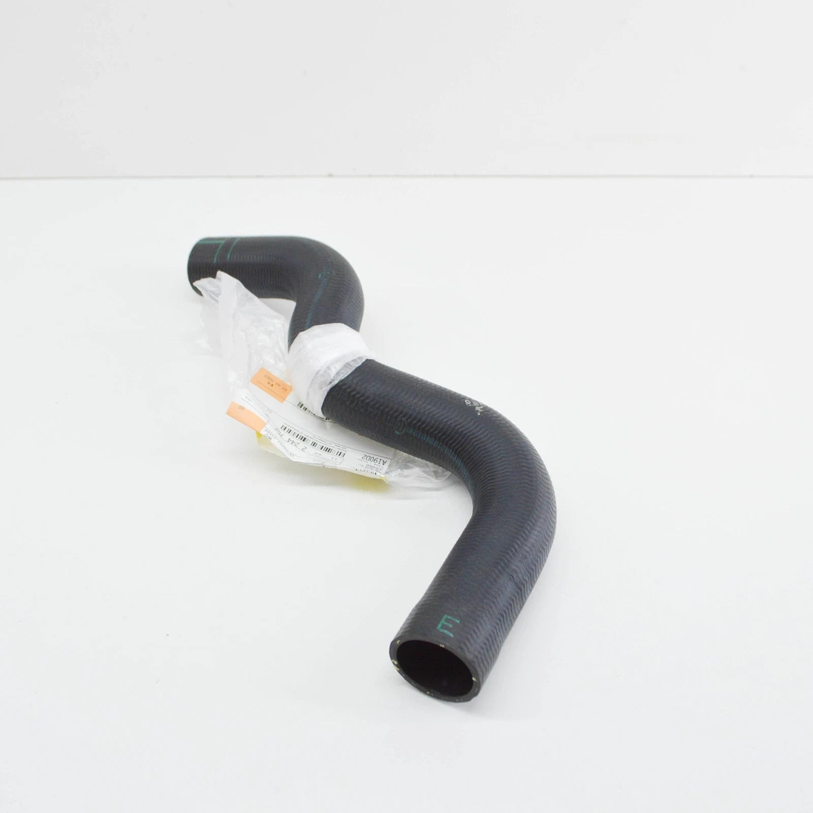 NEW BMW 3 E36 COOLING SYSTEM WATER HOSE 11532244752 2244752 ORIGINAL