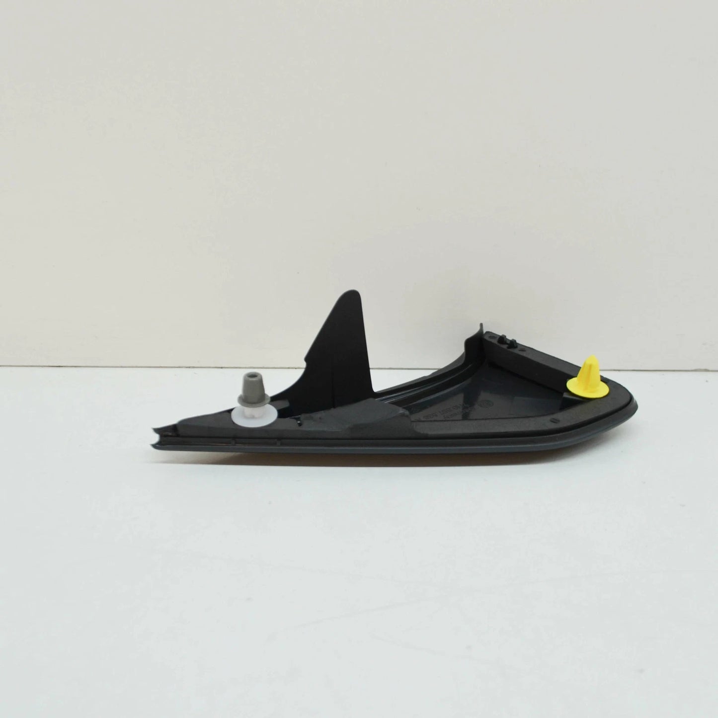 NEW VW TRANSPORTER T5 FRONT RIGHT MIRROR TRIANGLE COVER 7H0857538A9B9 ORIGINAL