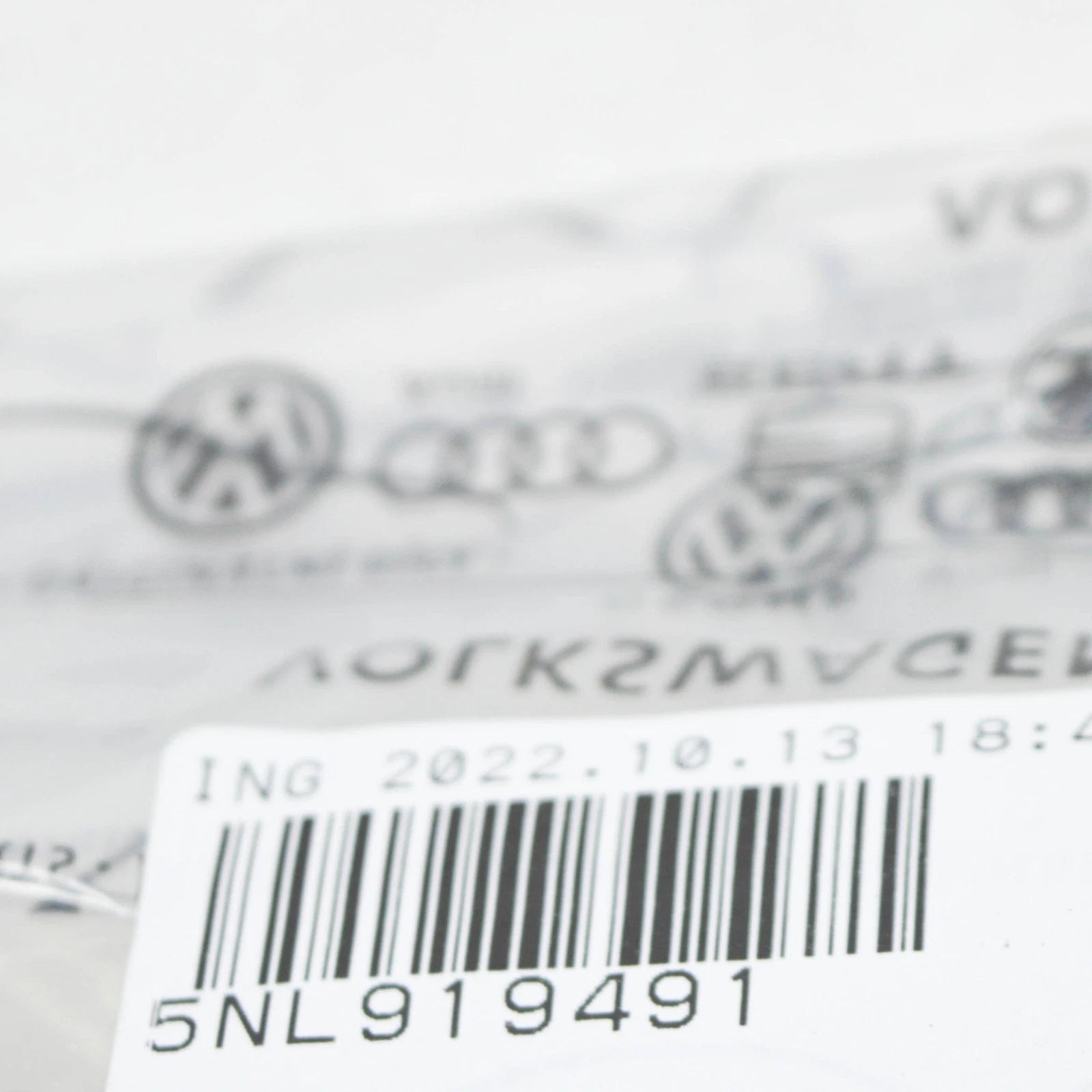 NEW VW TIGUAN ALLSPACE AD REAR CENTER LEFT PARK SENSOR HOLDER 5NL919491A