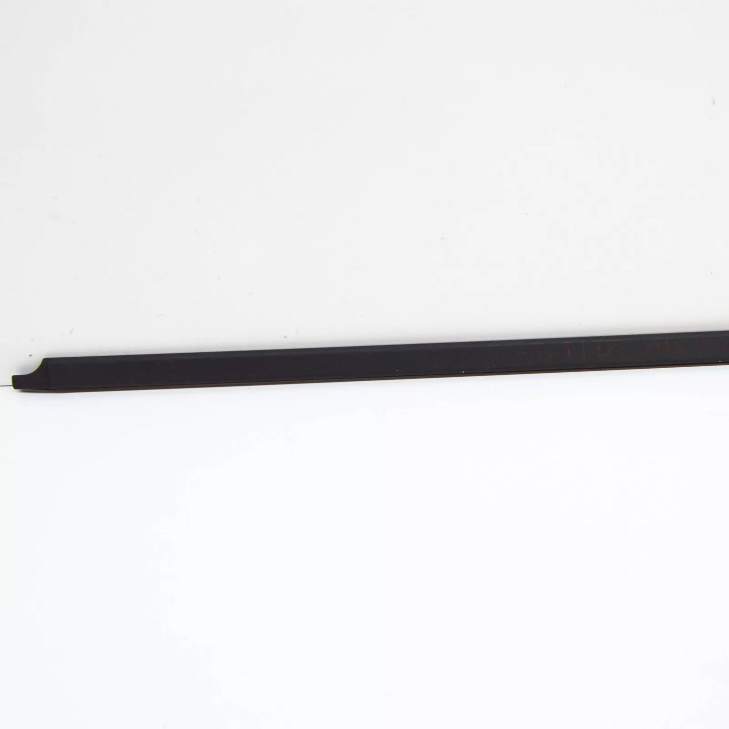 NEW MERCEDES-BENZ C W203 FRONT DOOR BOTTOM COVER STRIP A203690738264