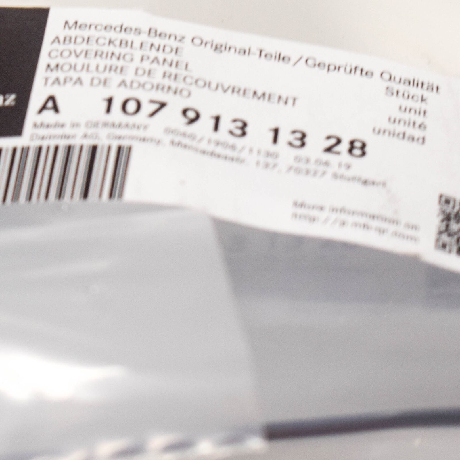 NEW MB SL R107 FRONT LEFT SEAT LOWER HINGE A1079131328 ORIGINAL