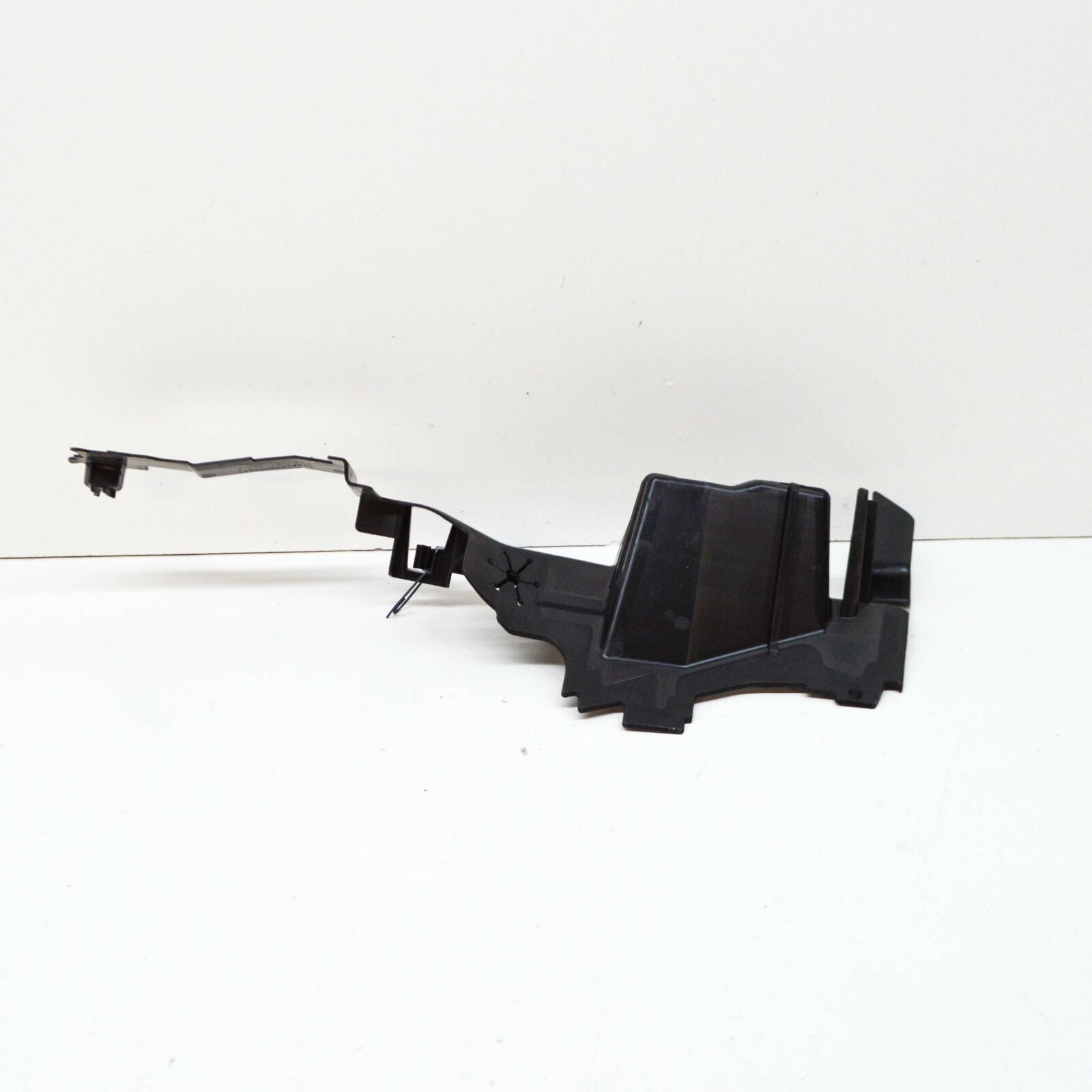 NEW VOLKSWAGEN POLO AW 6R RIGHT RADIATOR AIR DUCT 2G0121284A ORIGINAL