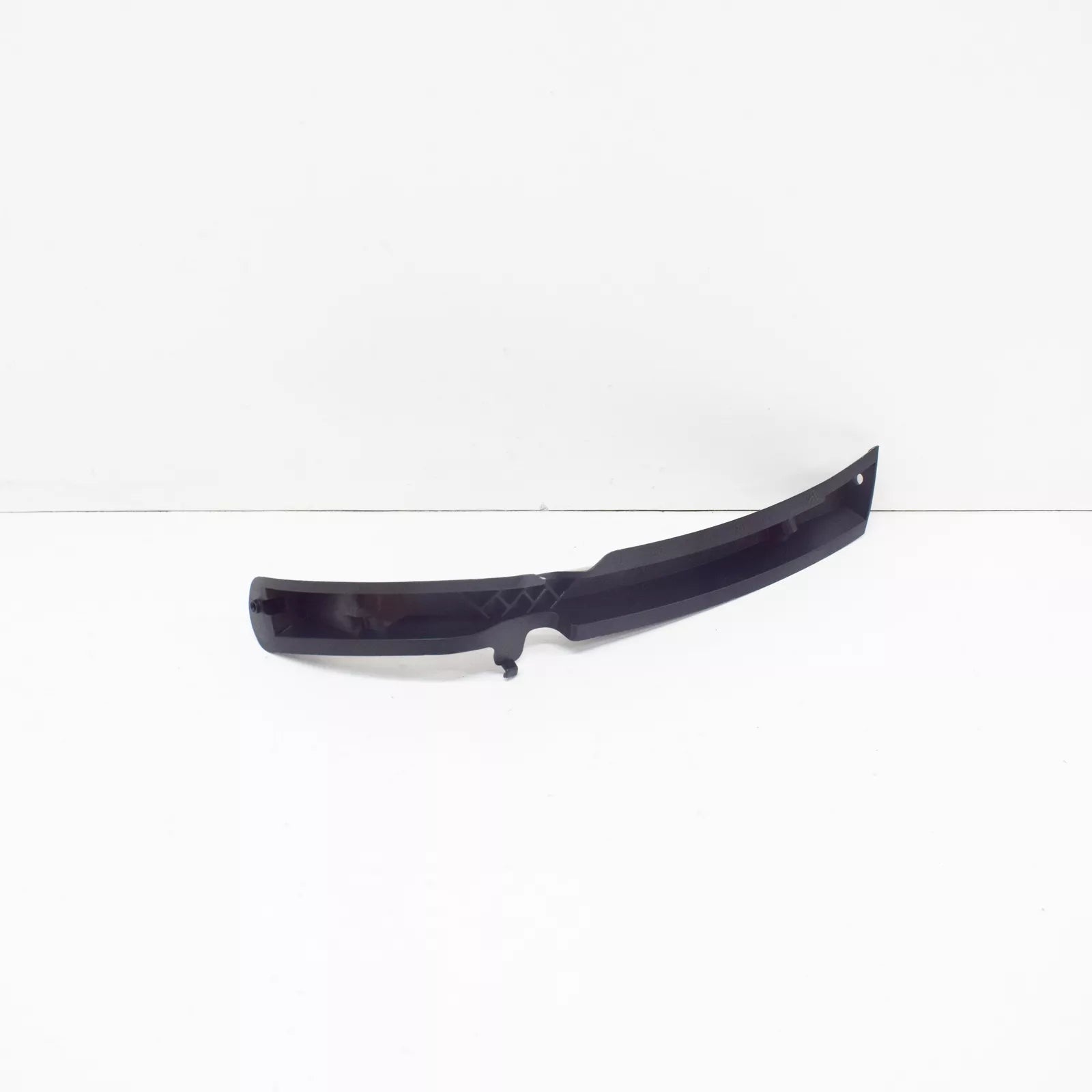 NEW VOLKSWAGEN PASSAT B6 FRONT BUMPER RIGHT GUIDE PIECE 3C0807178 ORIGINAL