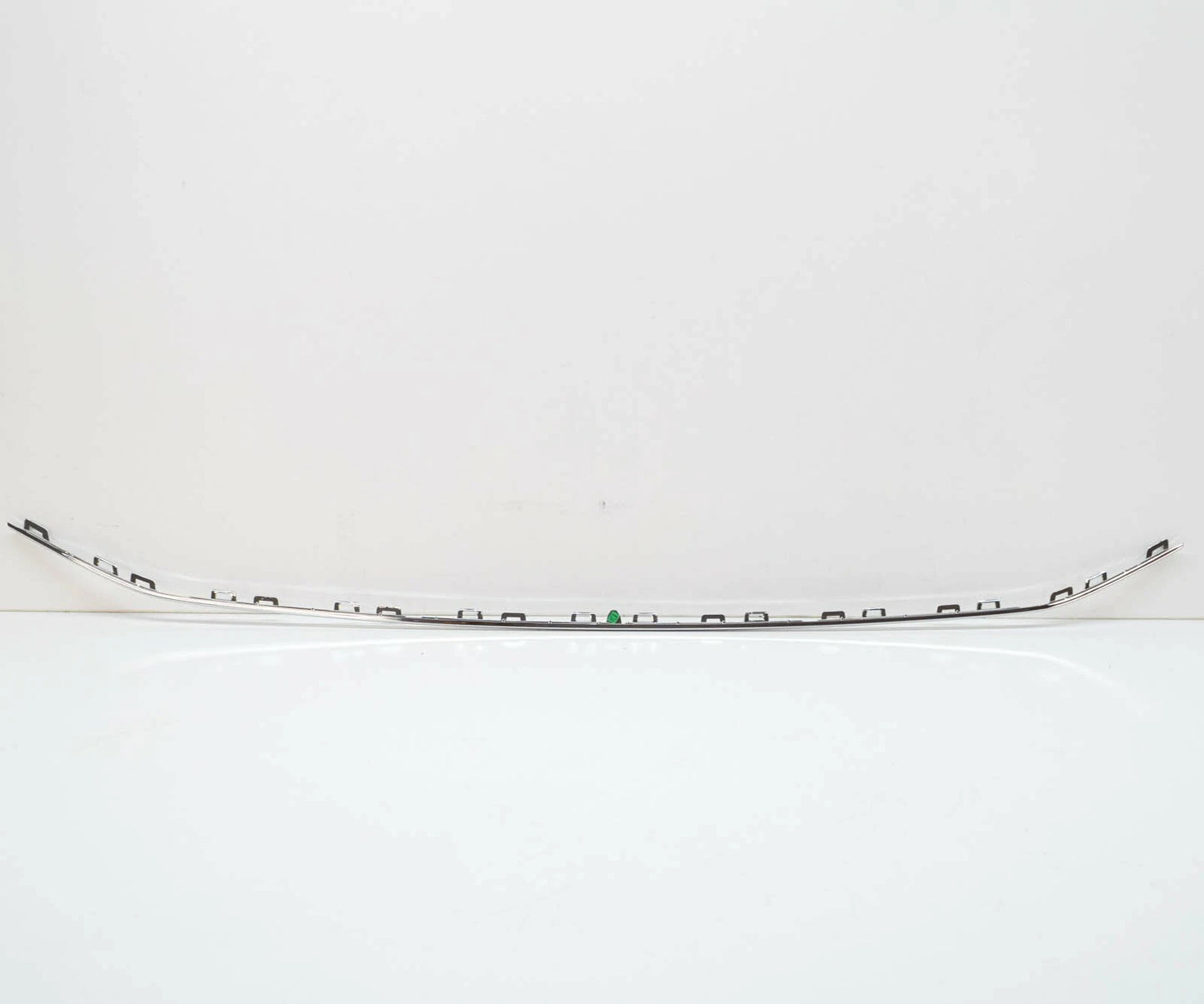 NEW VW TIGUAN AD/BW 2 FRONT BUMPER CENTER MOLDING TRIM 5NA8531012ZZ ORIGINAL