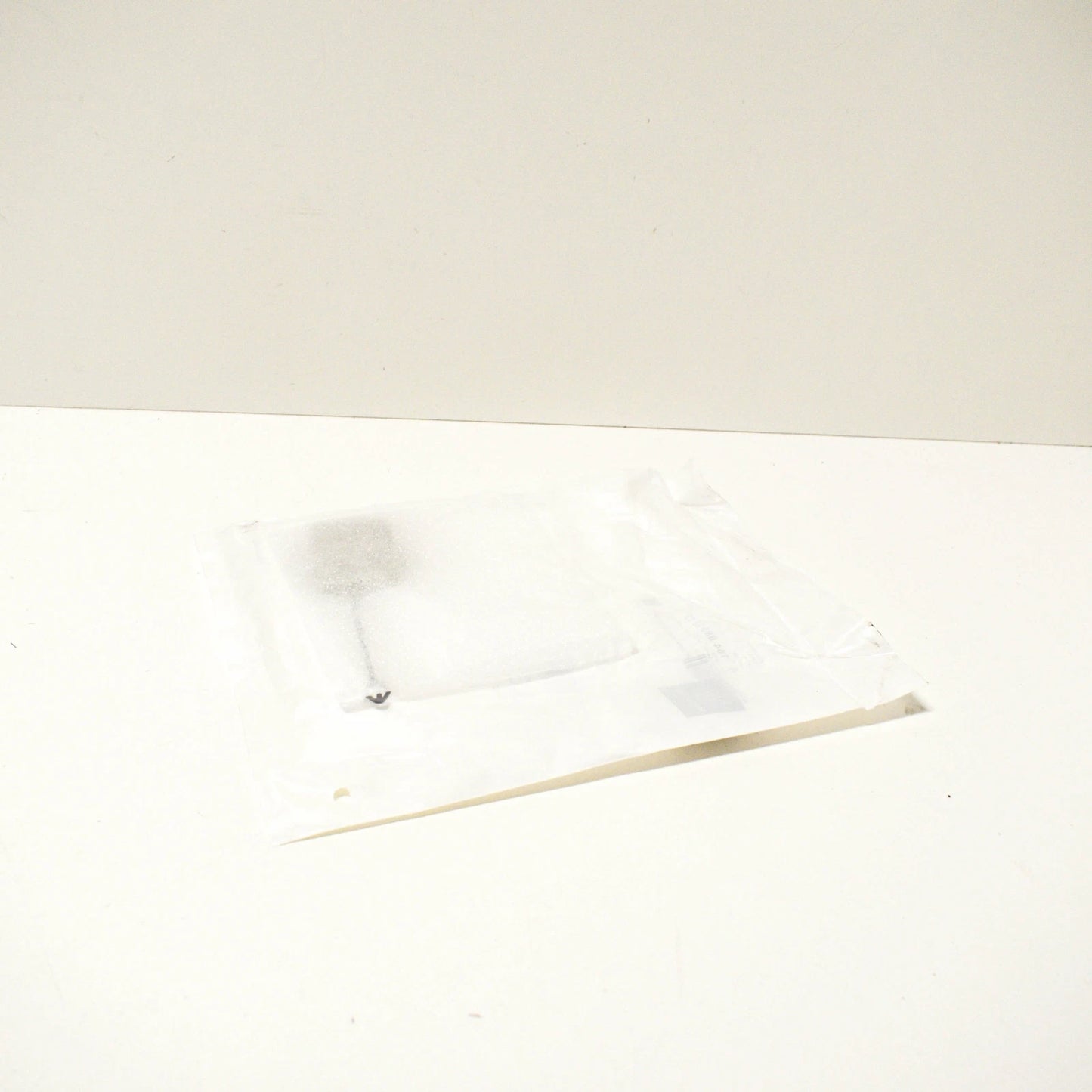 NEW MB M W164 REAR BUMPER TOW HOOK EYE CAP COVER A1648852323