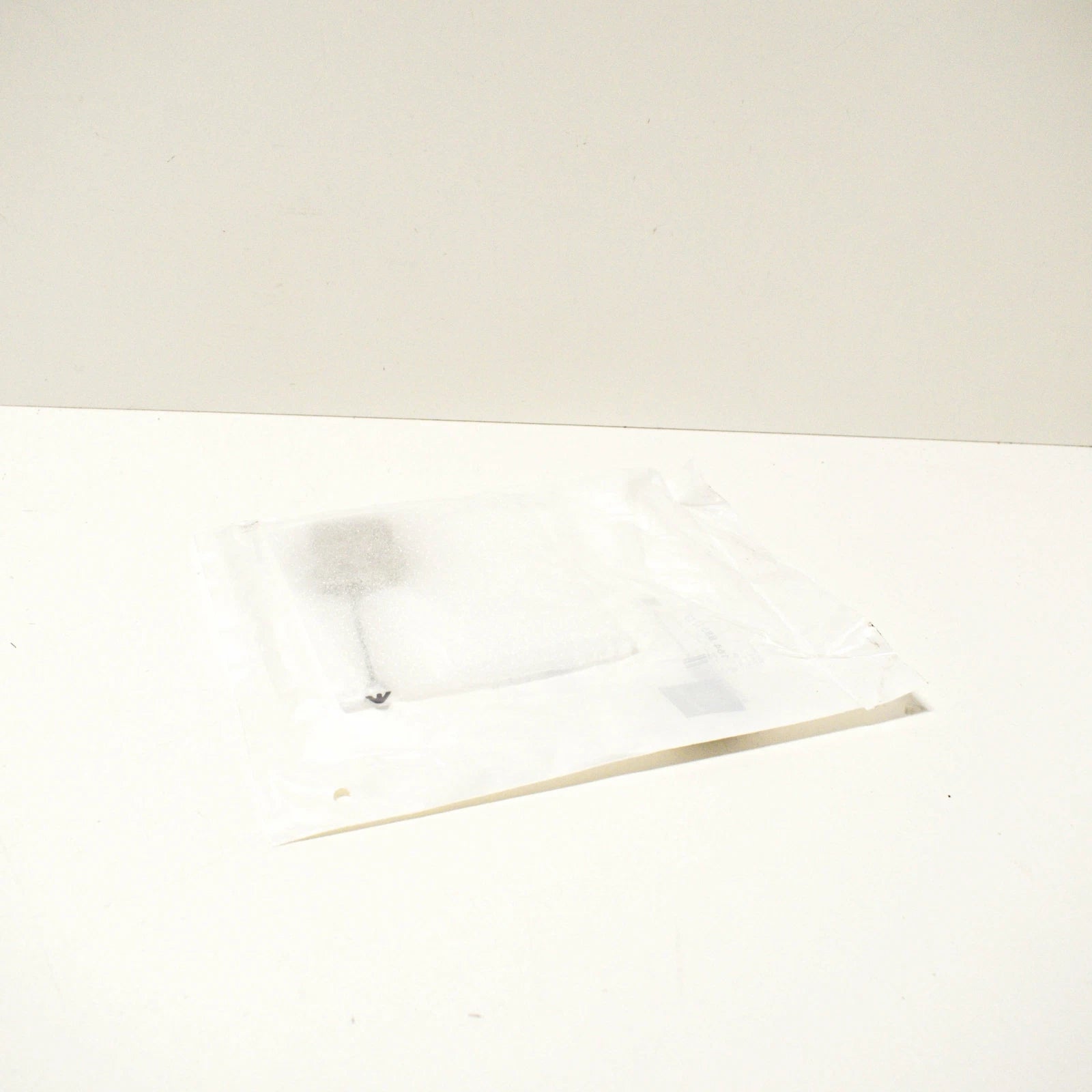 NEW MB M W164 REAR BUMPER TOW HOOK EYE CAP COVER A1648852323