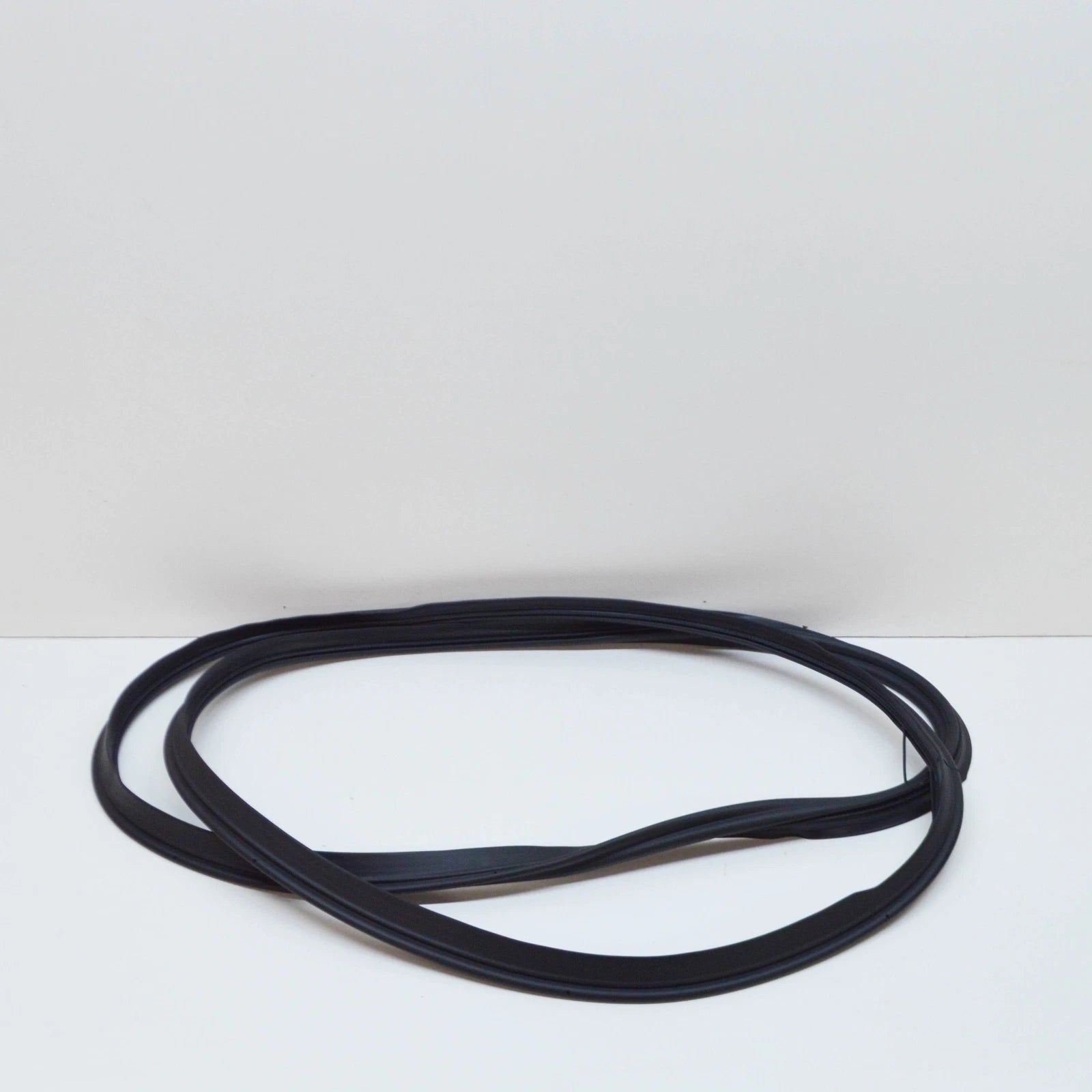 NEW AUDI A5 SPORTBACK 8T REAR TAILGATE BOOT RUBBER SEAL 8T8827705B ORIGINAL