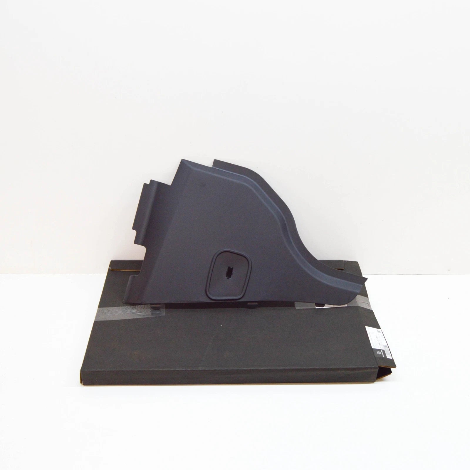 NEW MB GL X166 FRONT LEFT COVER WIPER PANEL TRIM LHD A1668310041 ORIGINAL