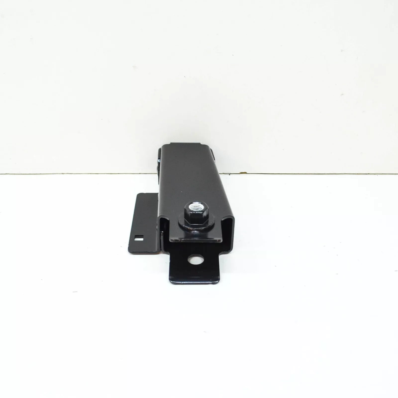 NEW VW CRAFTER SY SZ FRONT BUMPER LEFT IMPACT BAR BRACKET 7C0807953A