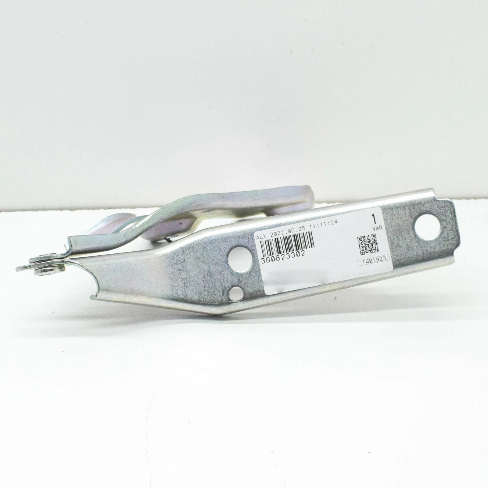 NEW VW PASSAT ALLTRACK B8 FRONT RIGHT BONNET HOOD HINGE 3G0823302