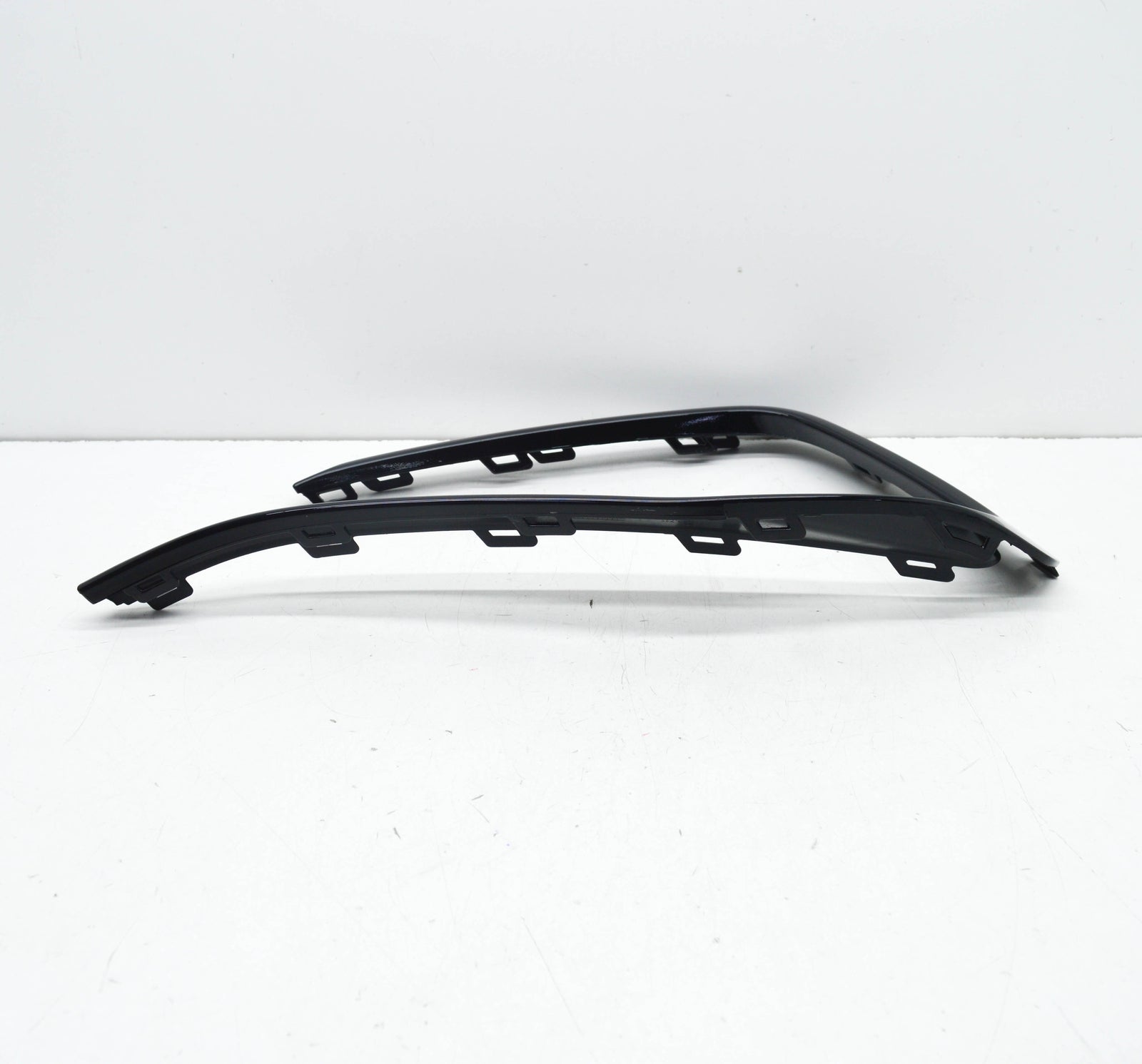 NEW VOLKSWAGEN POLO AW FRONT LEFT BUMPER TRIM 2G0853711041 ORIGINAL