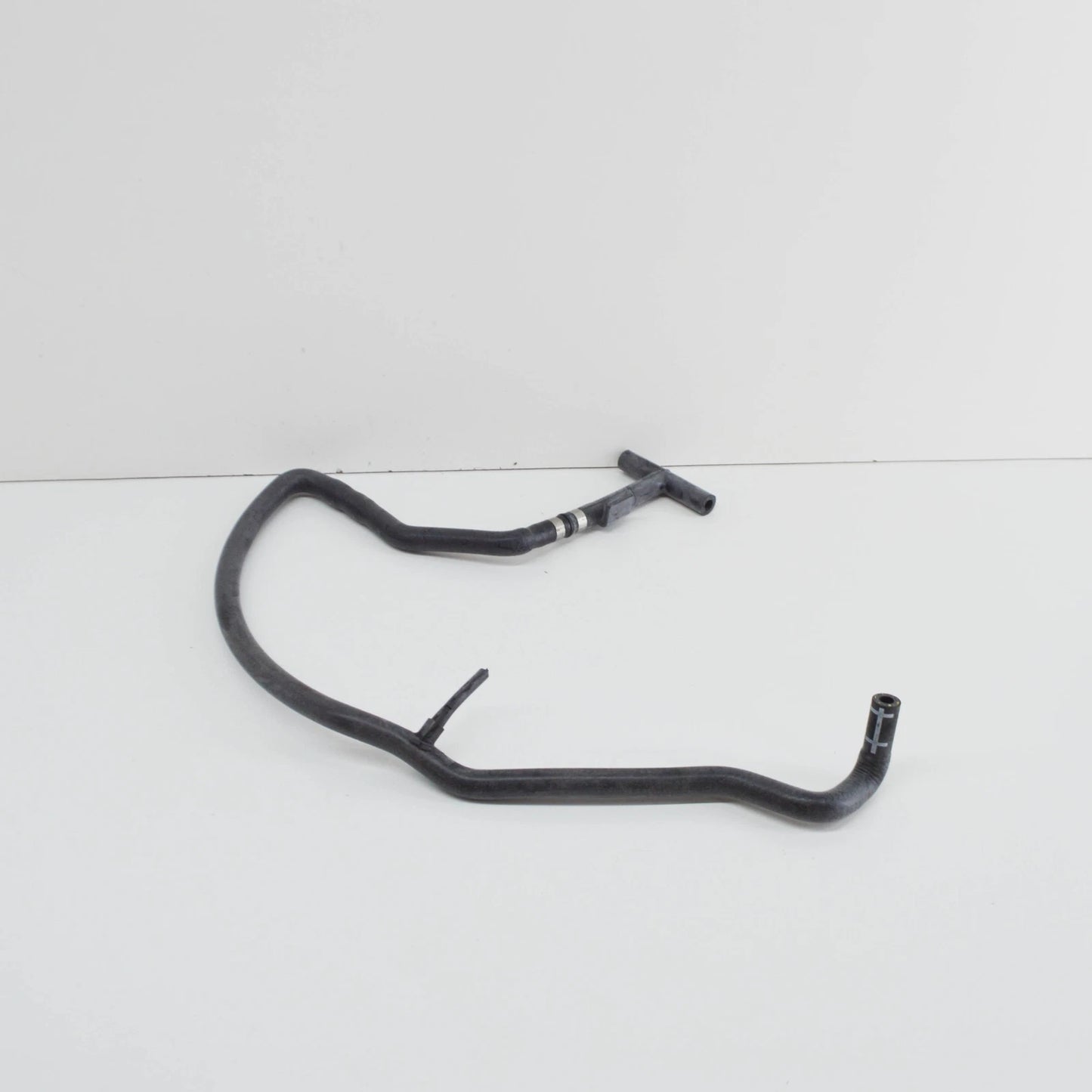 NEW VW TOUAREG 7P ENGINE COOLANT HOSE 7P6122447D ORIGINAL