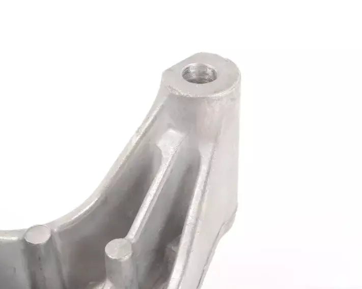 NEW AUDI A3 SPORTBACK 8P RIGHT ENGINE SUPPORT BRACKET 03L199207 ORIGINAL