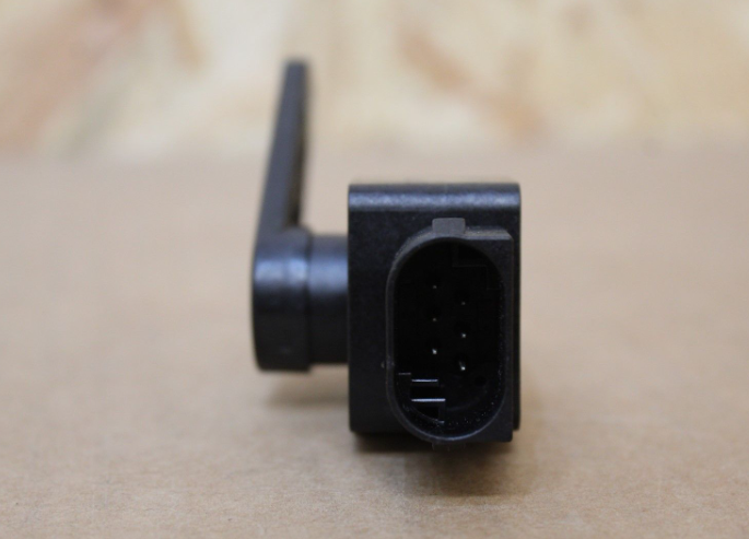 NEW MERCEDES-BENZ E CABRIO A207 REAR LH TURNING ANGLE SENSOR A0035426618