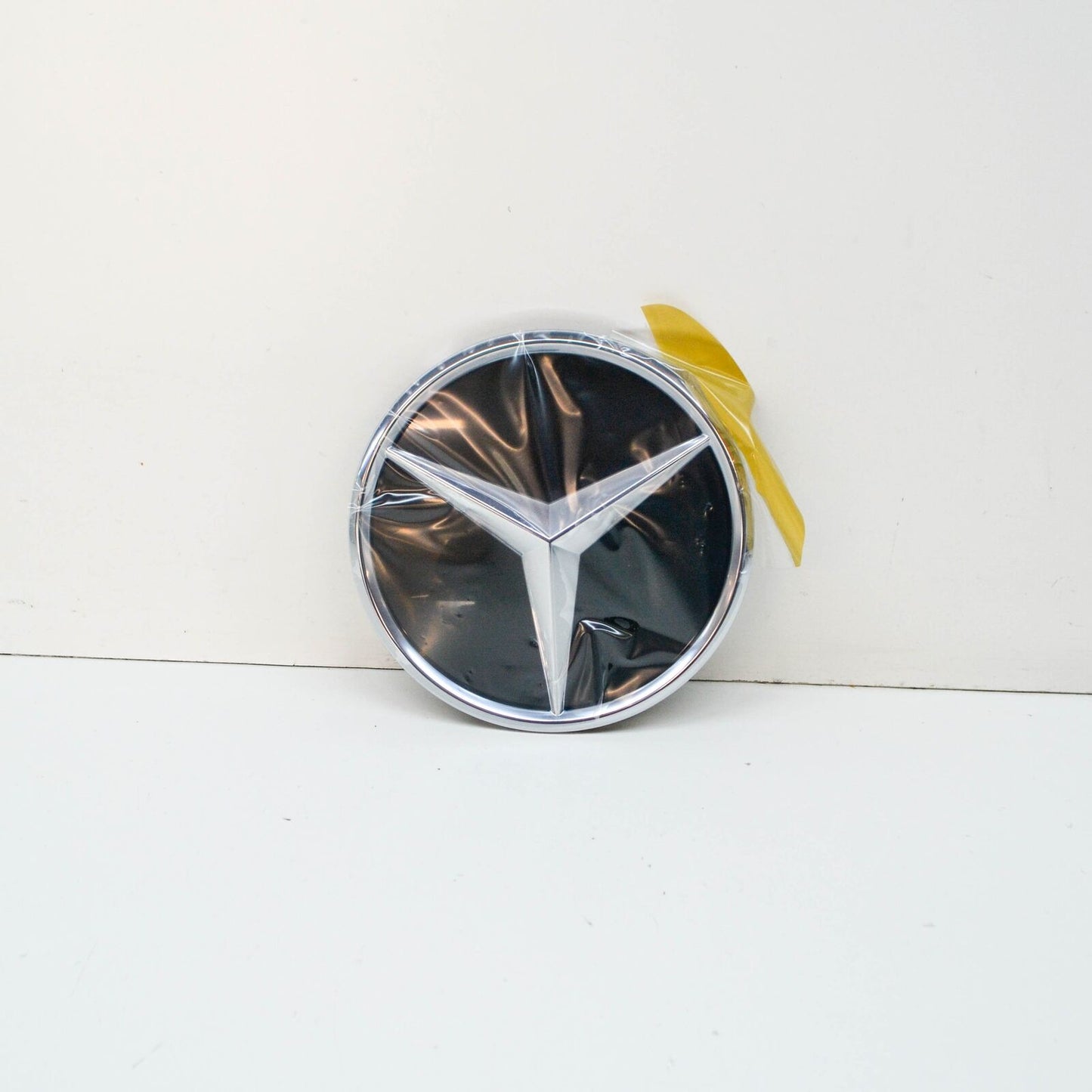 NEW MERCEDES-BENZ C W205 RADIATOR GRILLE STAR EMBLEM BASE A2058806406 ORIGINAL