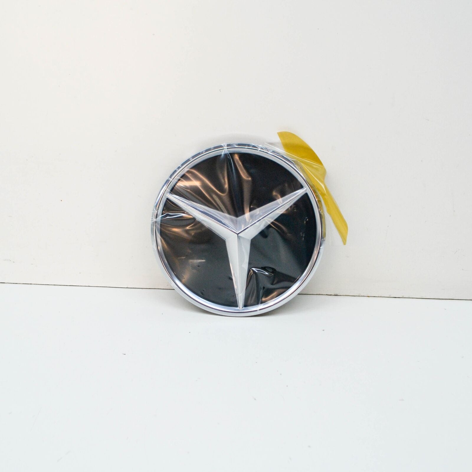 NEW MERCEDES-BENZ C W205 RADIATOR GRILLE STAR EMBLEM BASE A2058806406 ORIGINAL