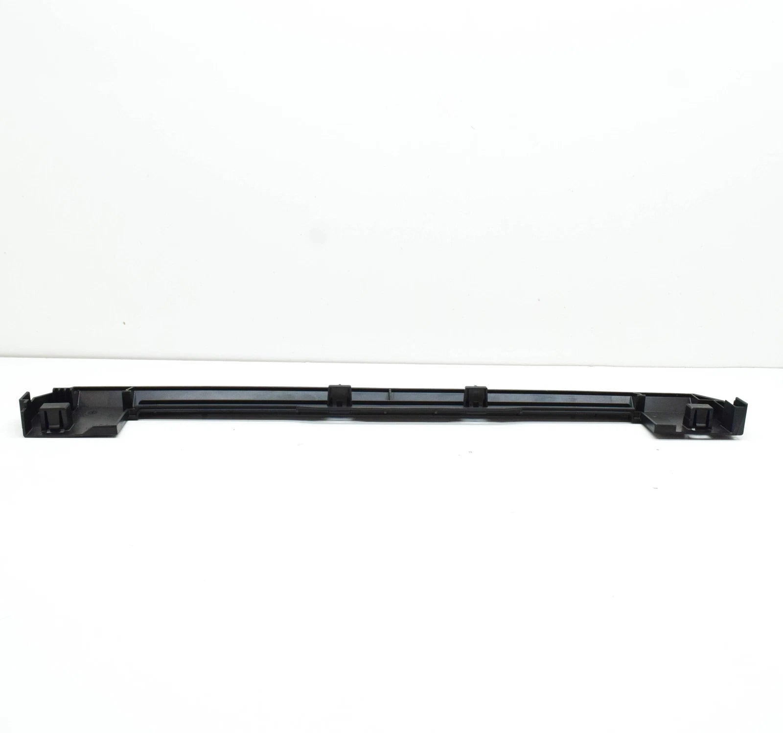 NEW BMW X5 G05 RADIATOR LOWER COVERING 17118589087 1589087 ORIGINAL