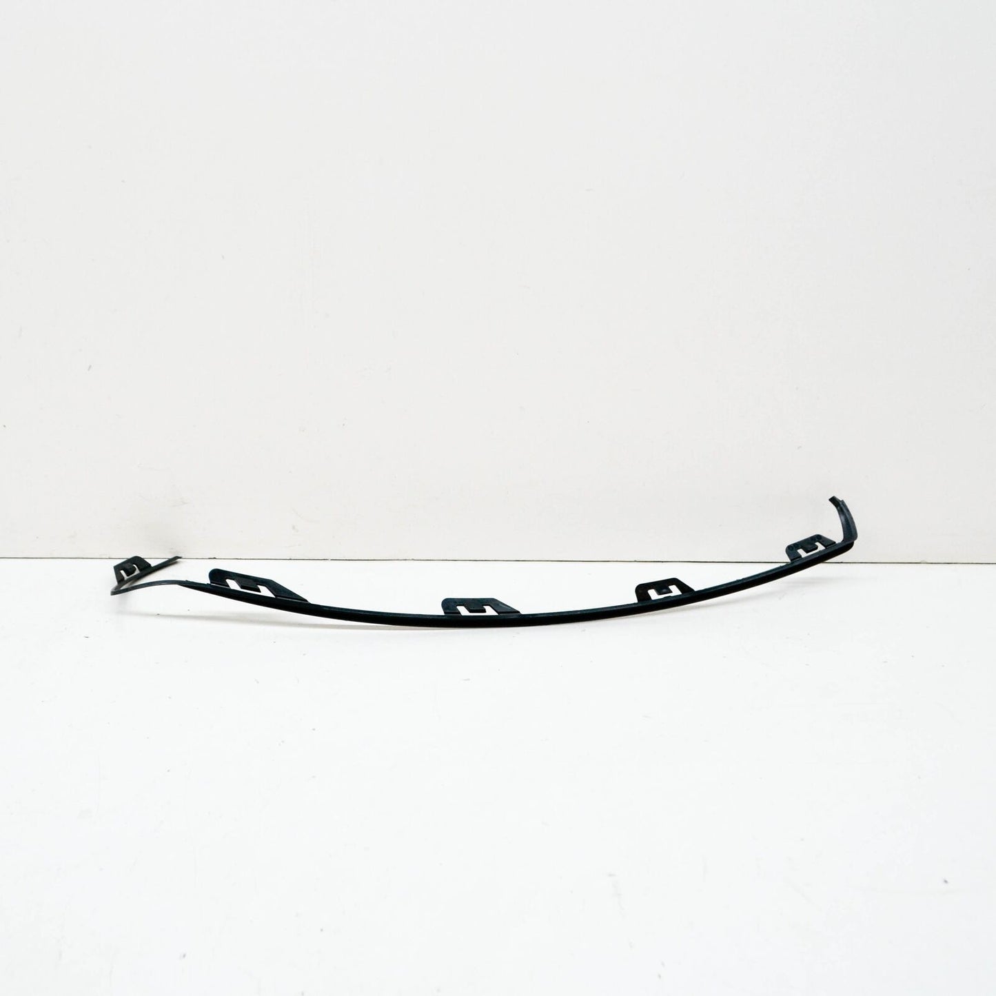 NEW MERCEDES-BENZ A-CLASS W176 FRONT BUMPER RIGHT TRIM A1768851822 ORIGINAL