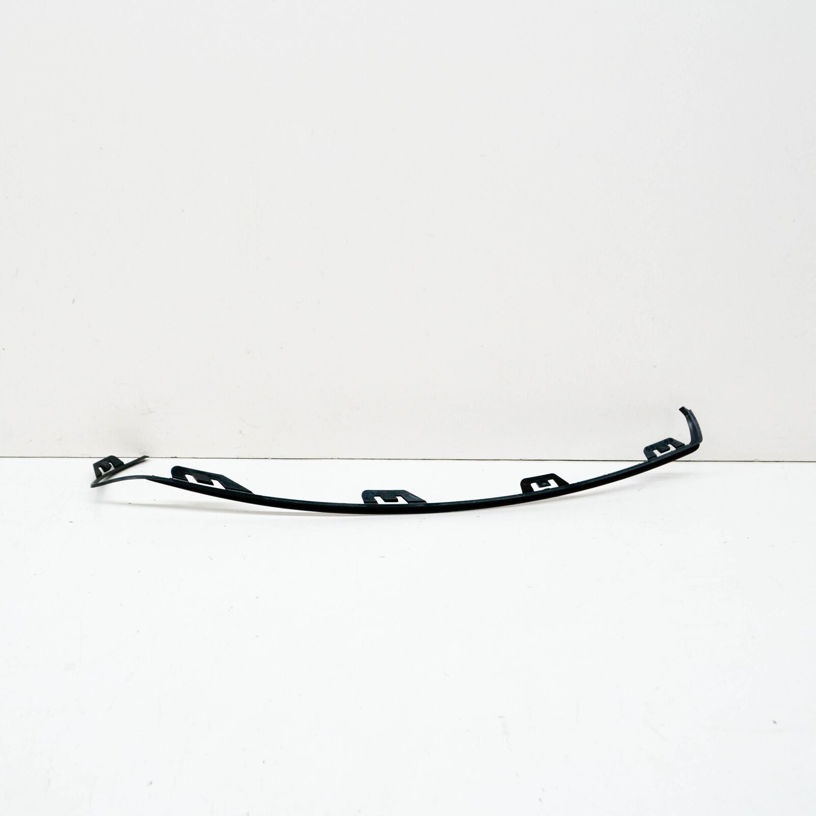 NEW MERCEDES-BENZ A-CLASS W176 FRONT BUMPER RIGHT TRIM A1768851822 ORIGINAL