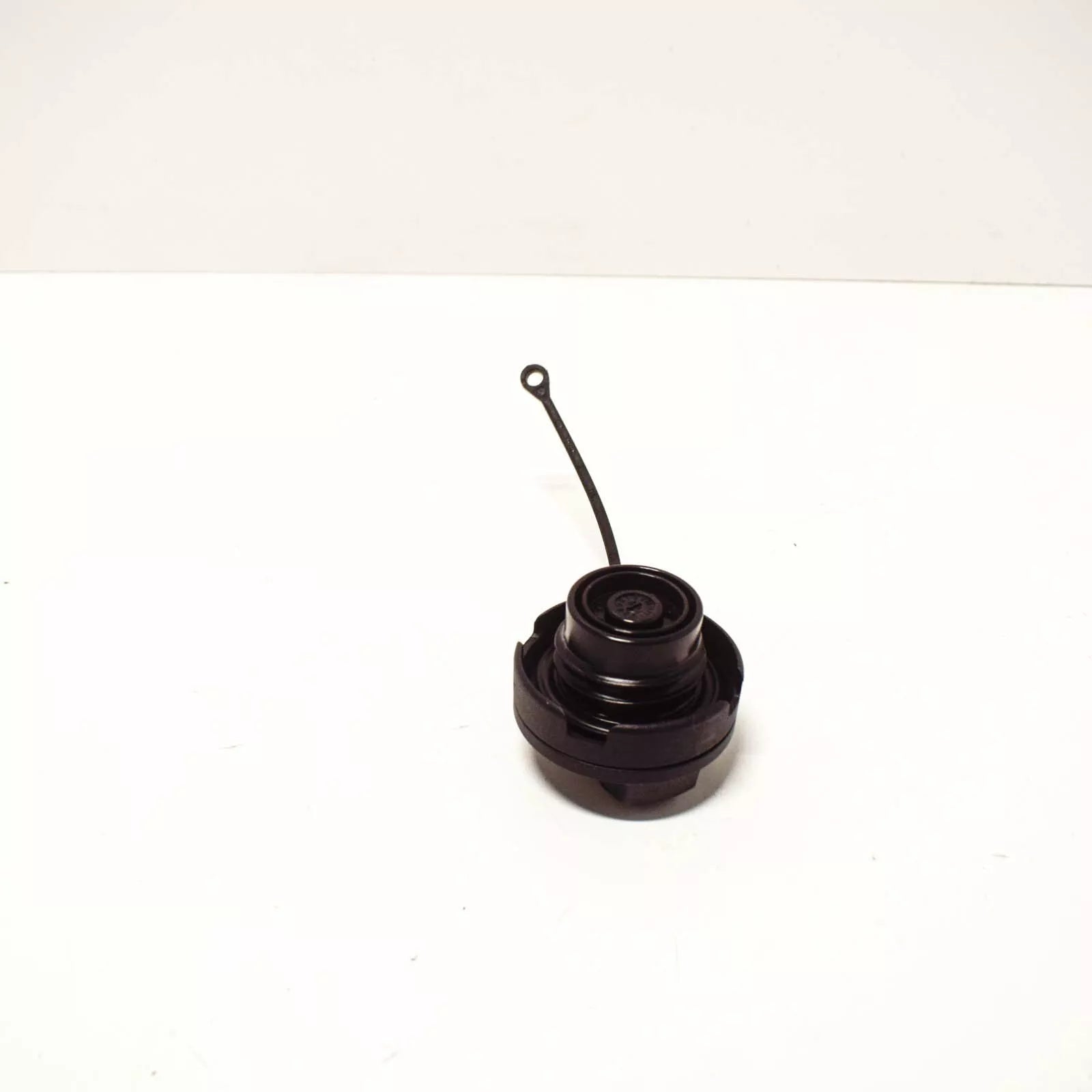 NEW AUDI A3 8P FUEL GAS CAP 8P0201550C