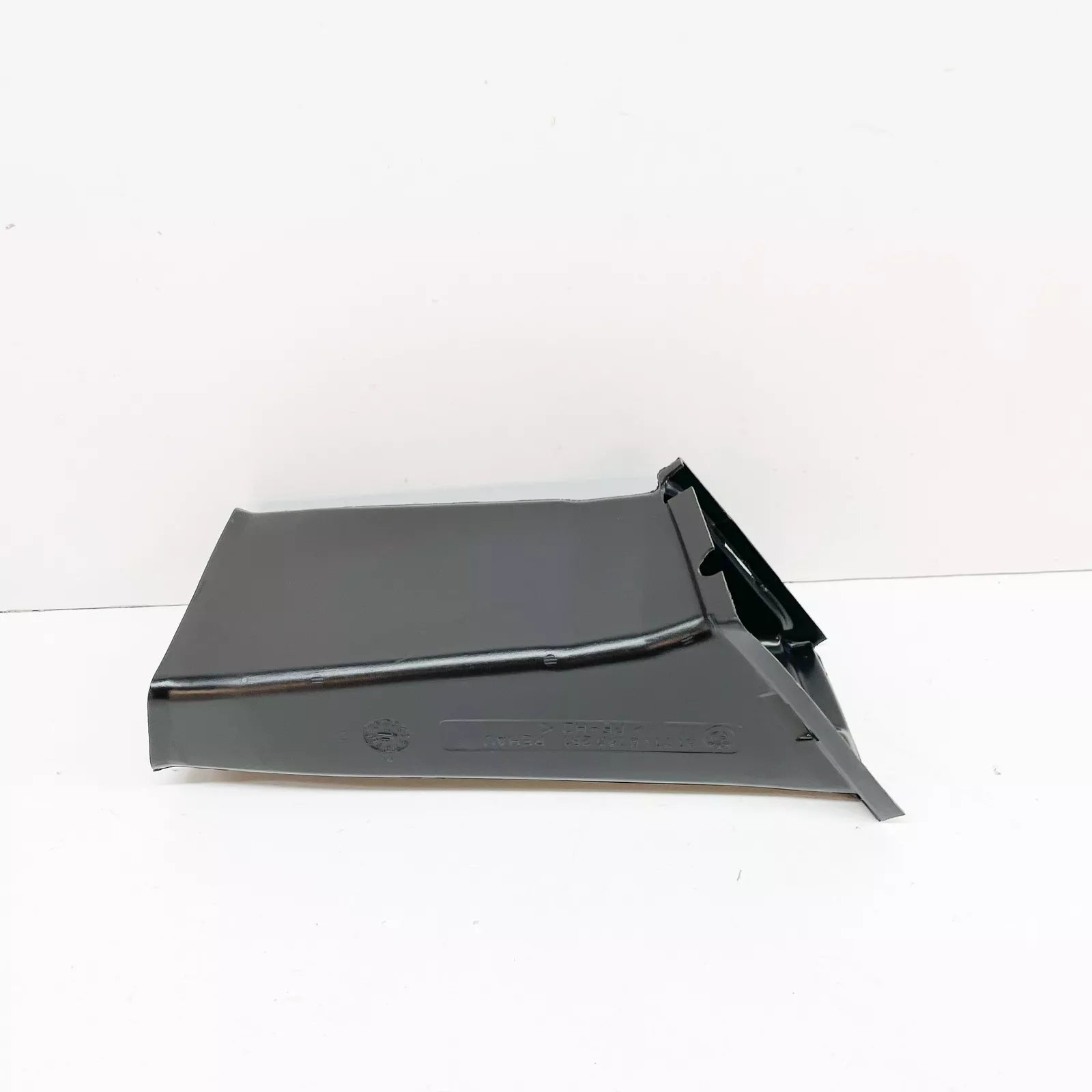 NEW BMW 3 E36 FRONT LEFT AIR DUCT 51718156251 8156251 ORIGINAL