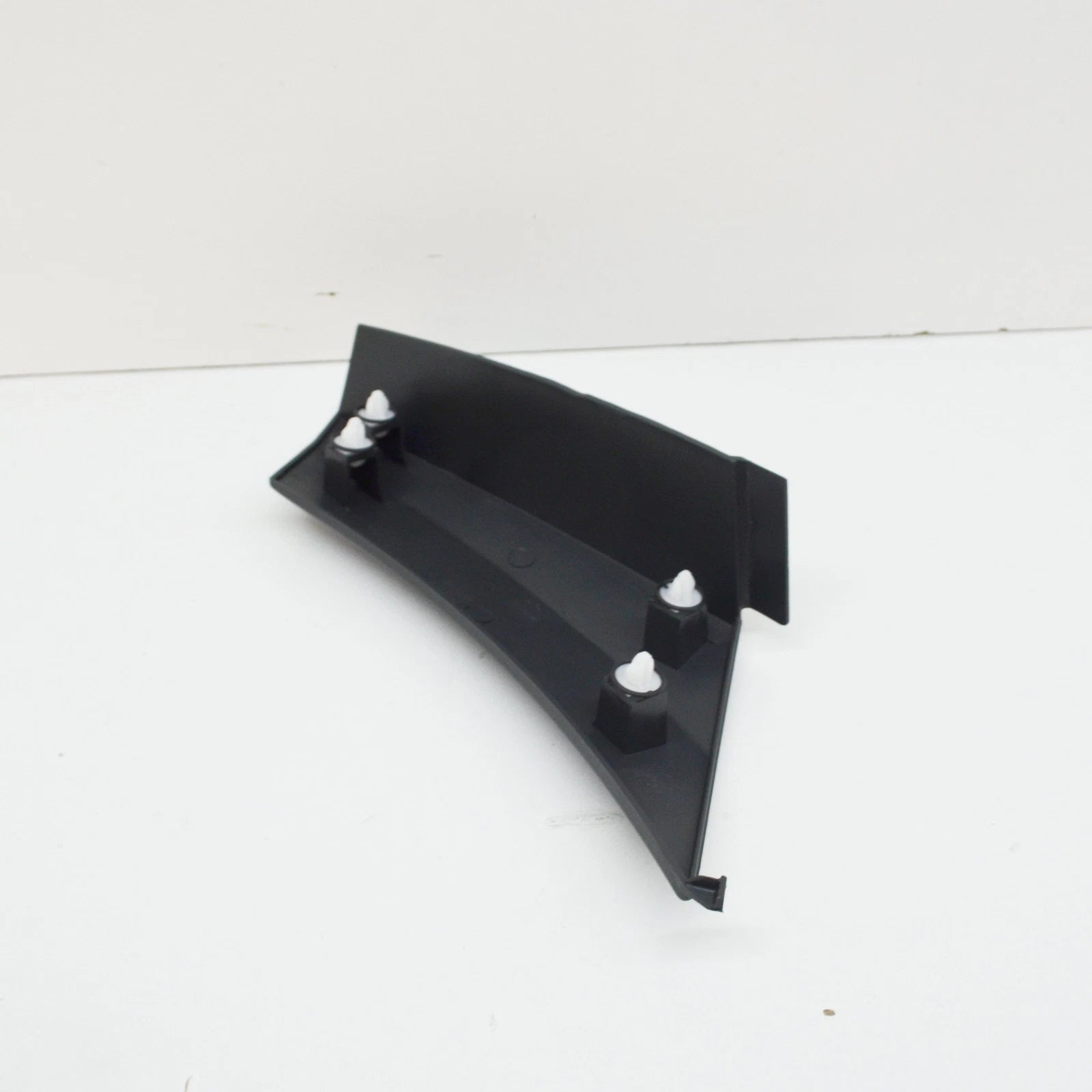 NEW MB SPRINTER W907 FRONT LEFT FENDER REAR STRIP A91069000009K83