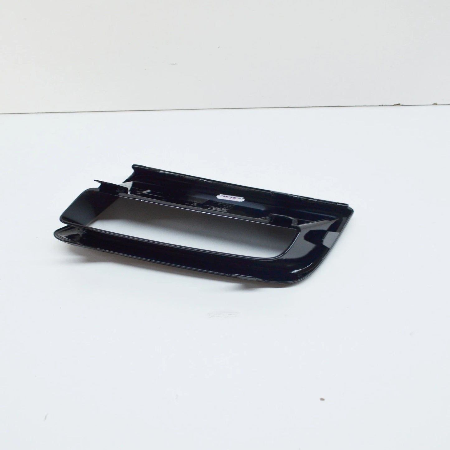 NEW AUDI RS Q3 8U FRONT BUMPER RIGHT COVER 8U0807796T94