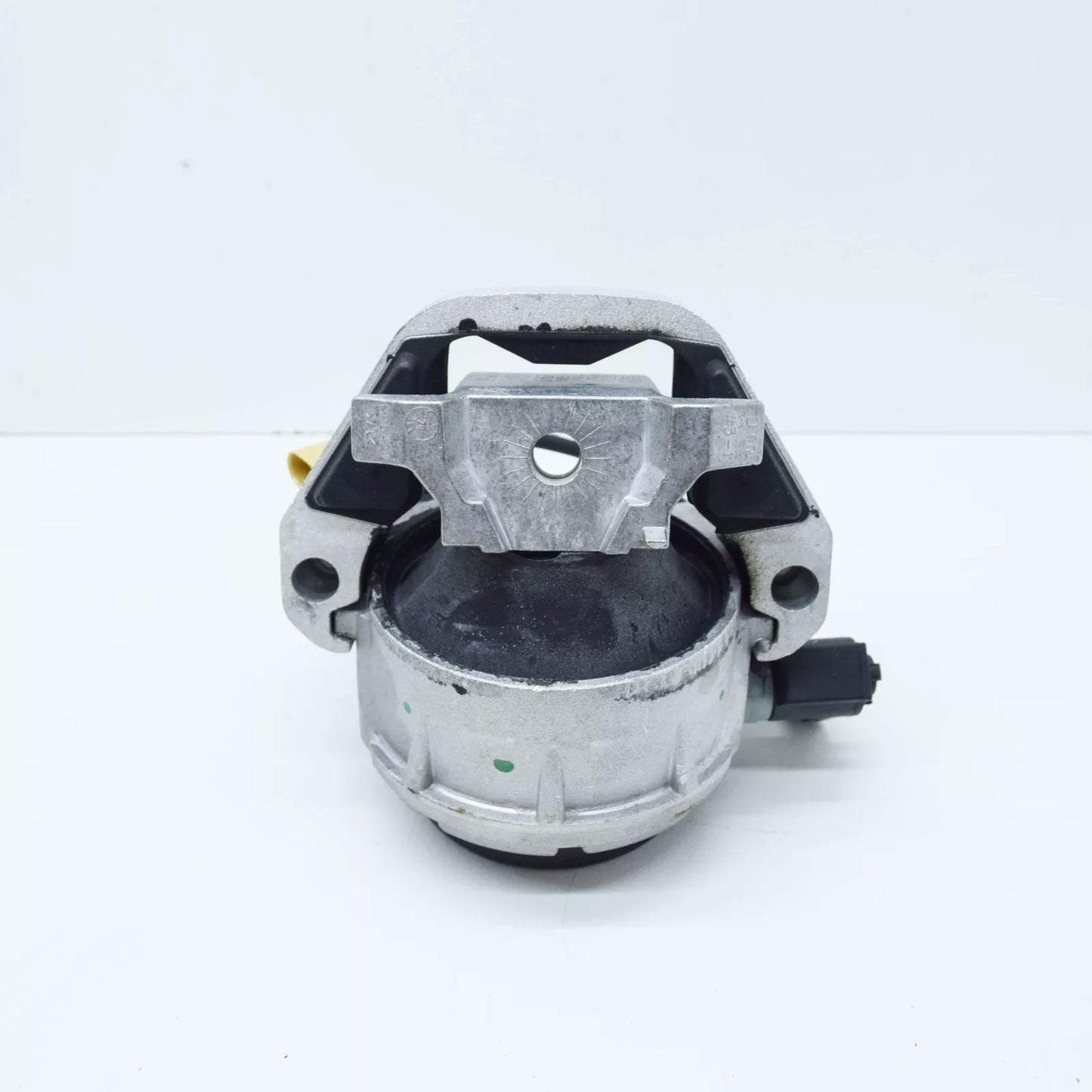 NEW AUDI A6 C7 RIGHT SIDE HYDRO ENGINE MOUNTING 4G0199381NT ORIGINAL