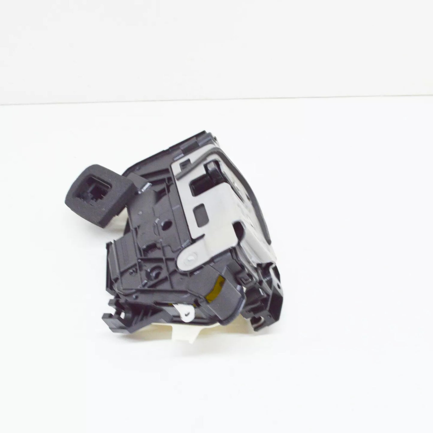 NEW VOLKSWAGEN JETTA MK6 FRONT RIGHT DOOR LOCK LHD 5K1837016J ORIGINAL