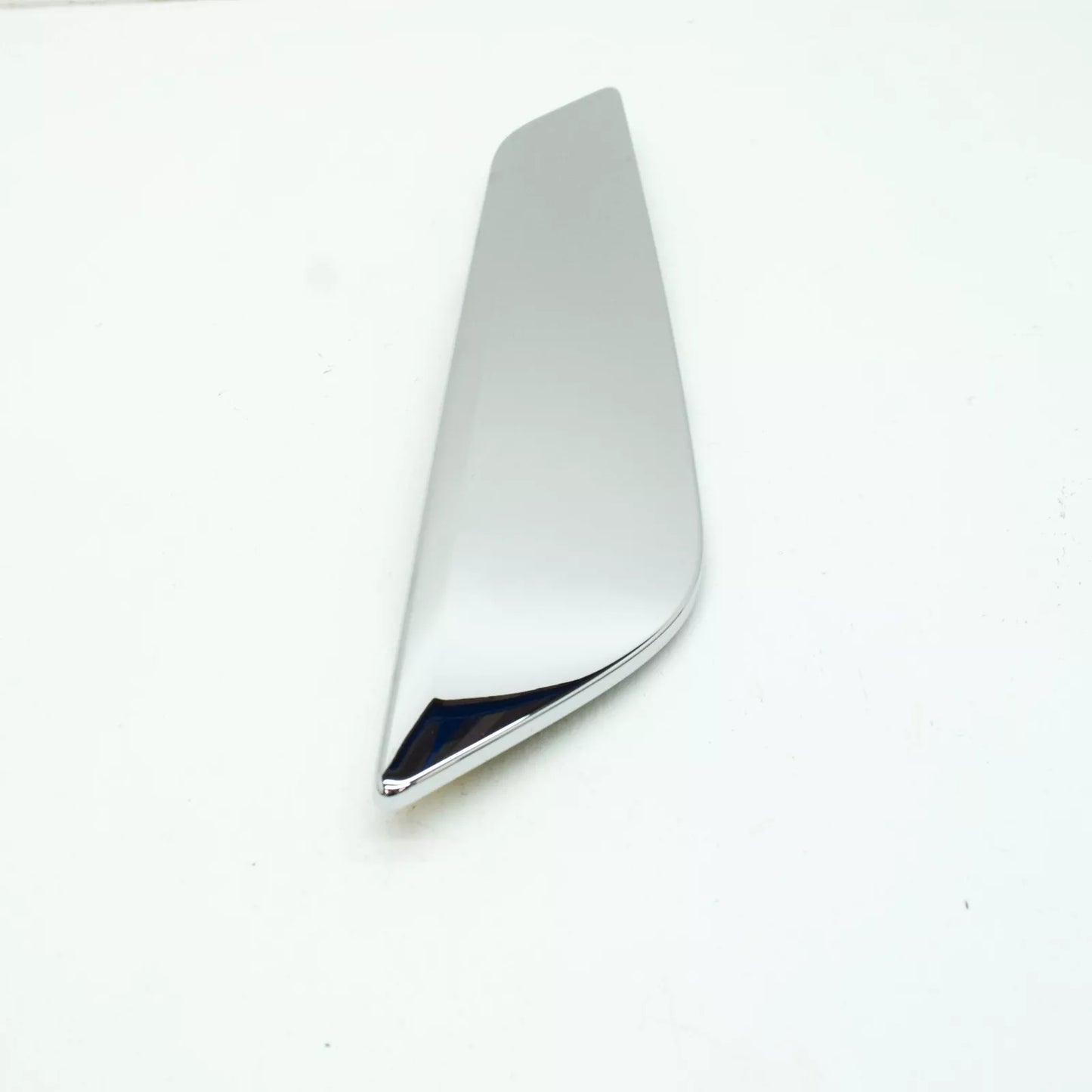 NEW BMW 5 G30 RIGHT SIDEWALL AIR DUCT TRIM 51137349594 7349594 ORIGINAL