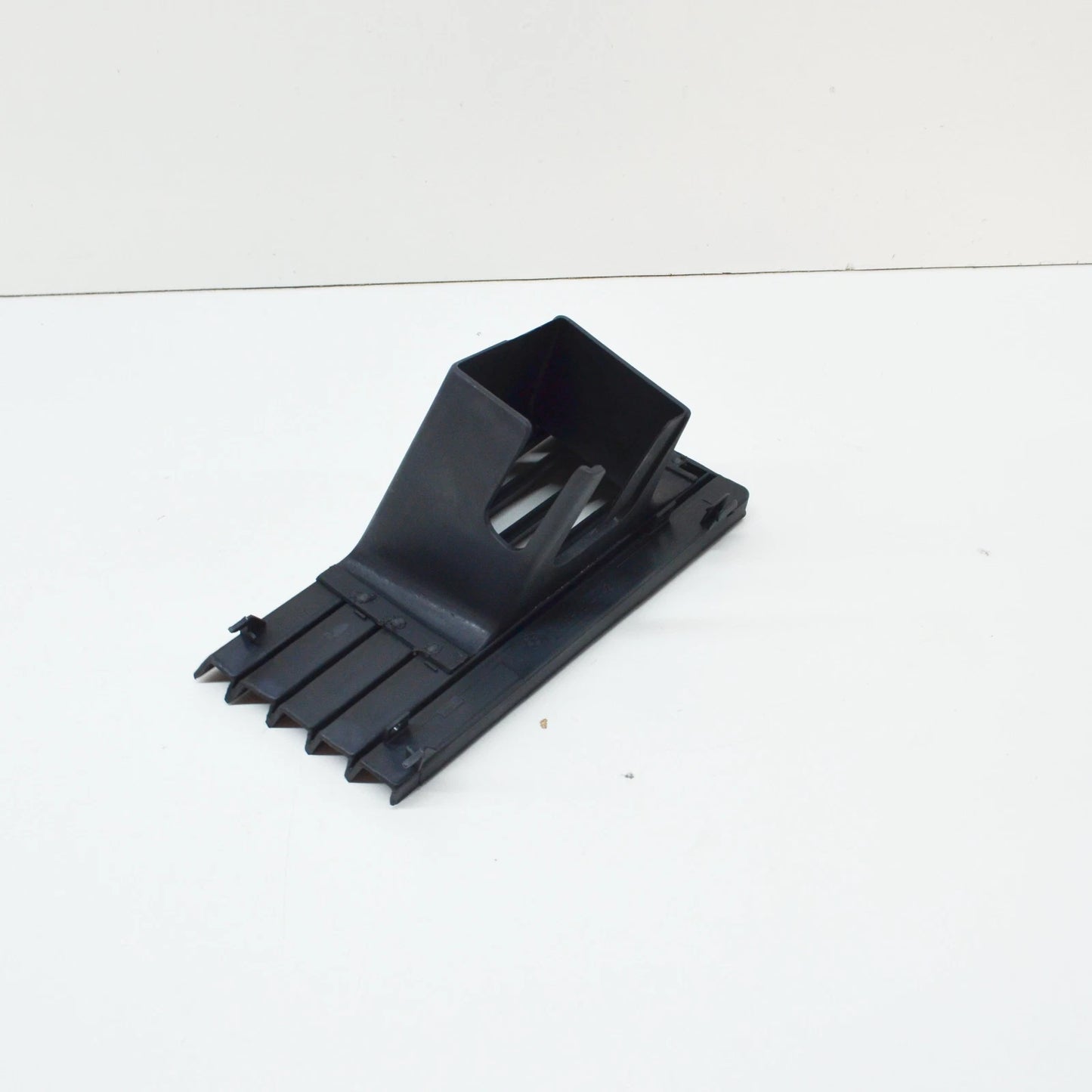 NEW BMW 7 E32 FRONT BUMPER RIGHT FLAP 51111974442 ORIGINAL