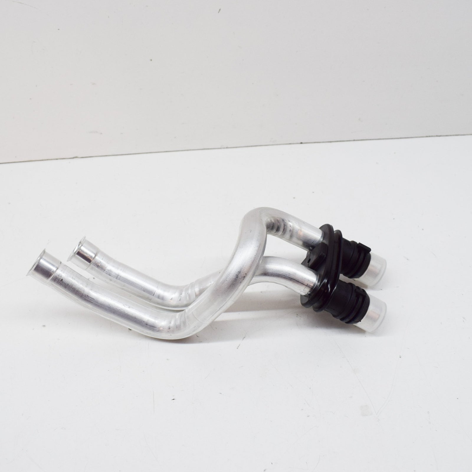 NEW VOLKSWAGEN CC COOLANT FEED/RETURN PIPE 3C1819857 ORIGINAL