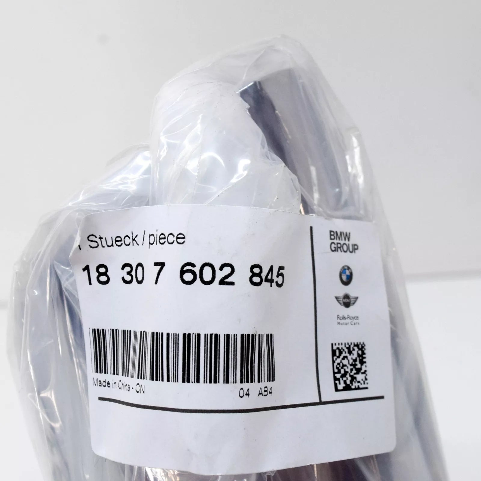 NEW BMW X3 F25 REAR EXHAUST TAILPIPE TIP COVER 18307602845 ORIGINAL