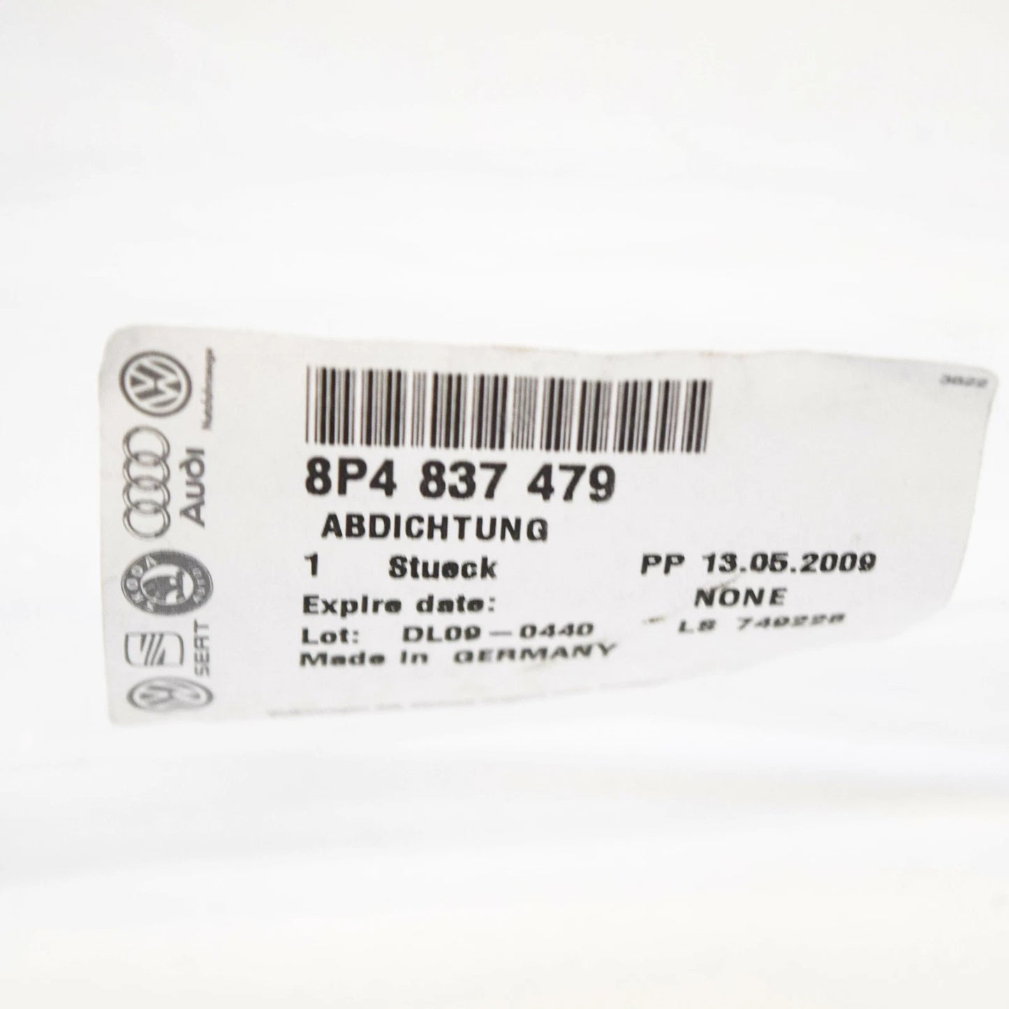 NEW AUDI A3 8P FRONT LEFT DOOR INNER WINDOW APERTURE SEAL 8P4837479