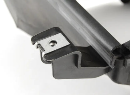 NEW BMW X5 E70 FRONT RIGHT ENGINE OIL COOLER AIR DUCT 7205946 51717205946