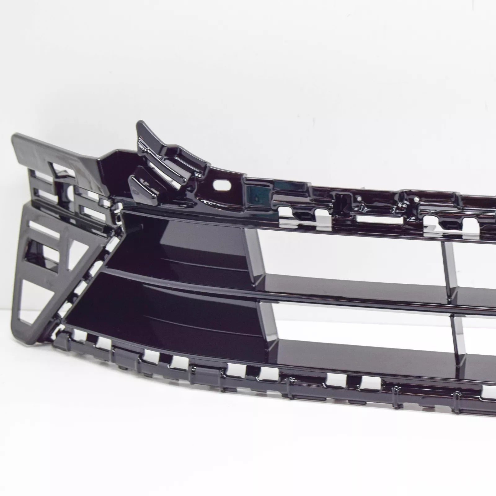 NEW VW ARTEON 3H FRONT LOWER CENTER BUMPER GRILLE 3G8853677A041 ORIGINAL