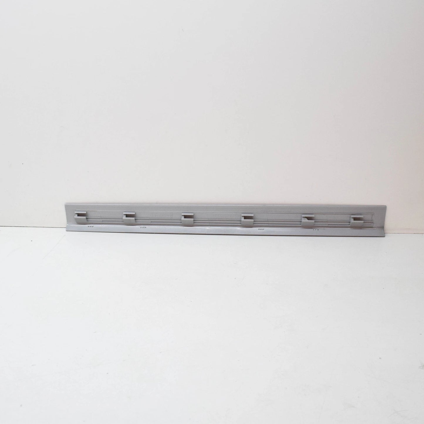 NEW BMW 7 E38 FRONT RIGHT SILL STRIP 51478174502 8174502 ORIGINAL